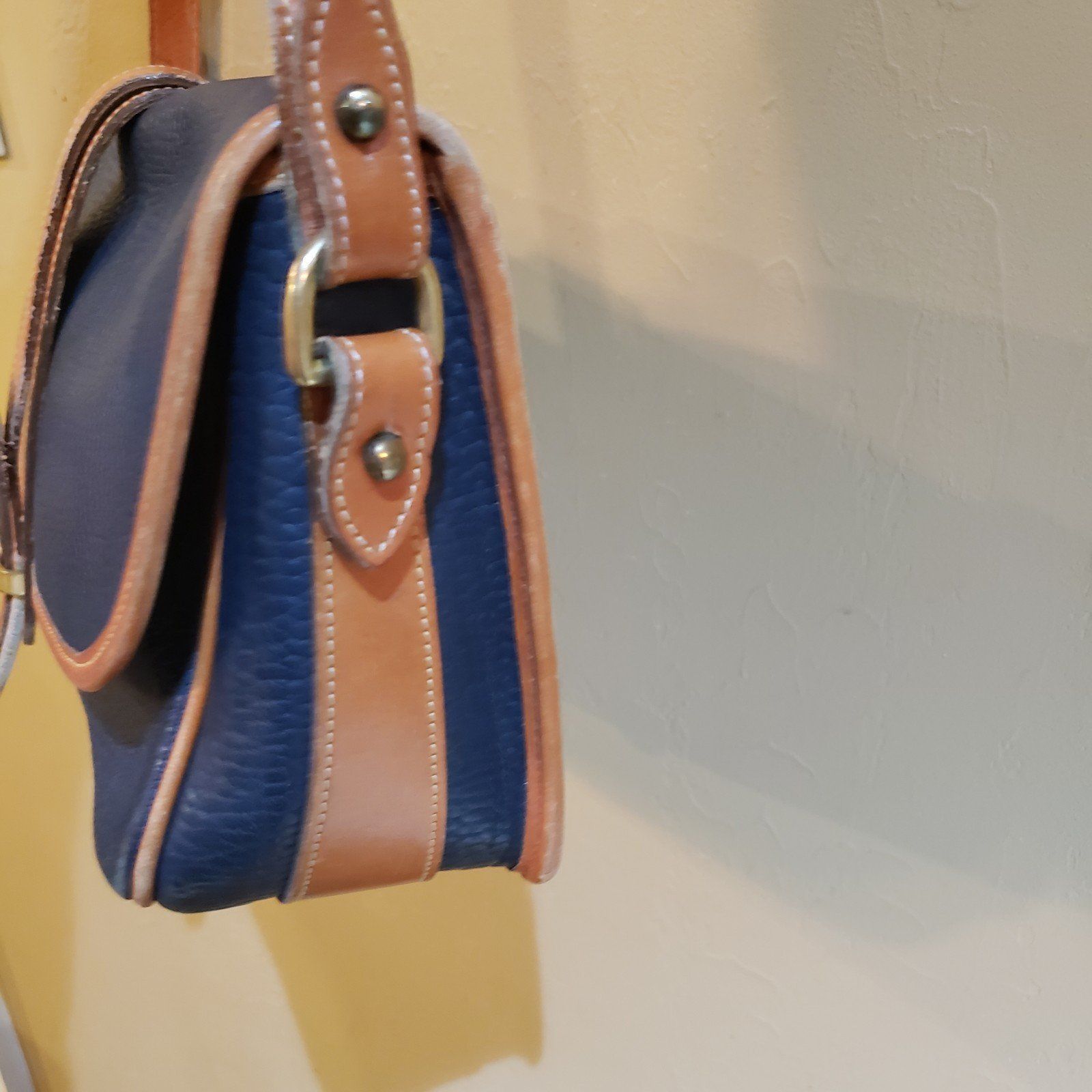 Dooney & Bourke Vintage Academia Navy Dooney & Bourke Leather Crossbody Bag Size ONE SIZE - 9 Thumbnail