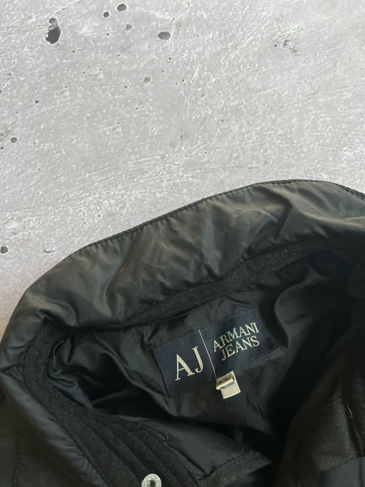 Armani Rare Vintage 90s Armani Jeans Puffer Coat Without lock Sz L Size US L / EU 52-54 / 3 - 12 Thumbnail