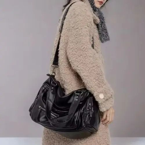 Vintage Streetwear Retro Vintage Style Punk Capacity Crossbody Bag Size ONE SIZE - 3 Thumbnail
