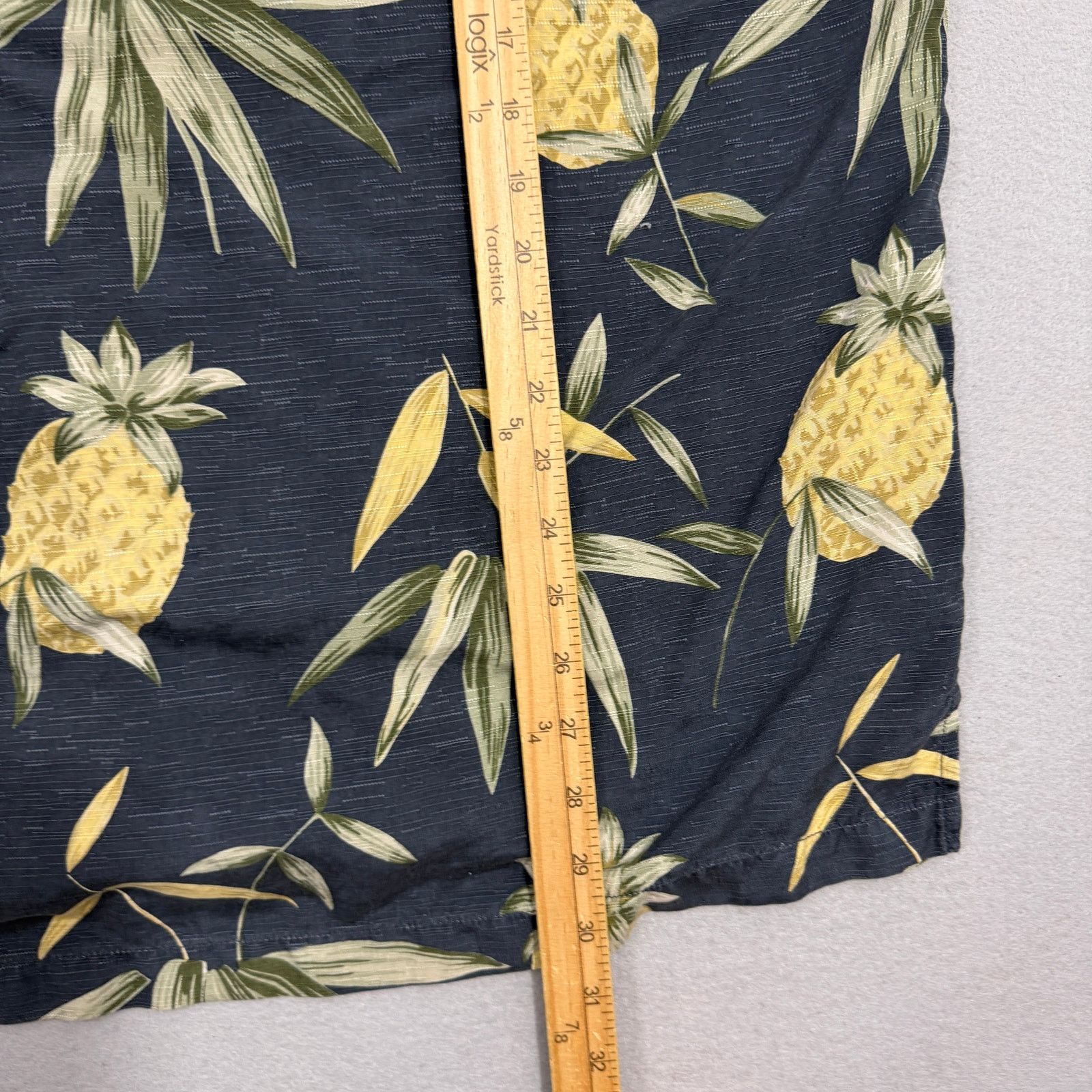 Tommy Bahama Tommy Bahama Hawaiian Shirt Men's XL Pineapple Floral Silk Size US XL / EU 56 / 4 - 7 Thumbnail