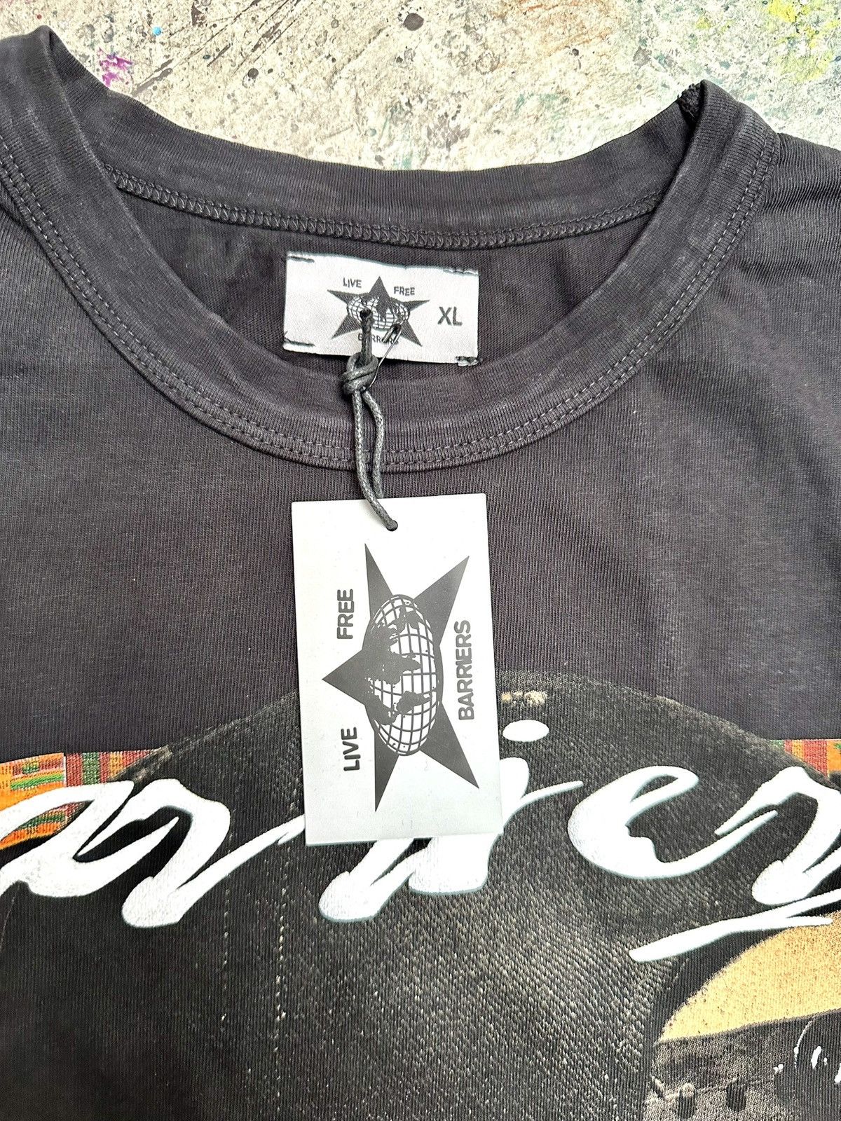 Barriers 2Pac Barriers T shirt Size US XL / EU 56 / 4 - 3 Thumbnail