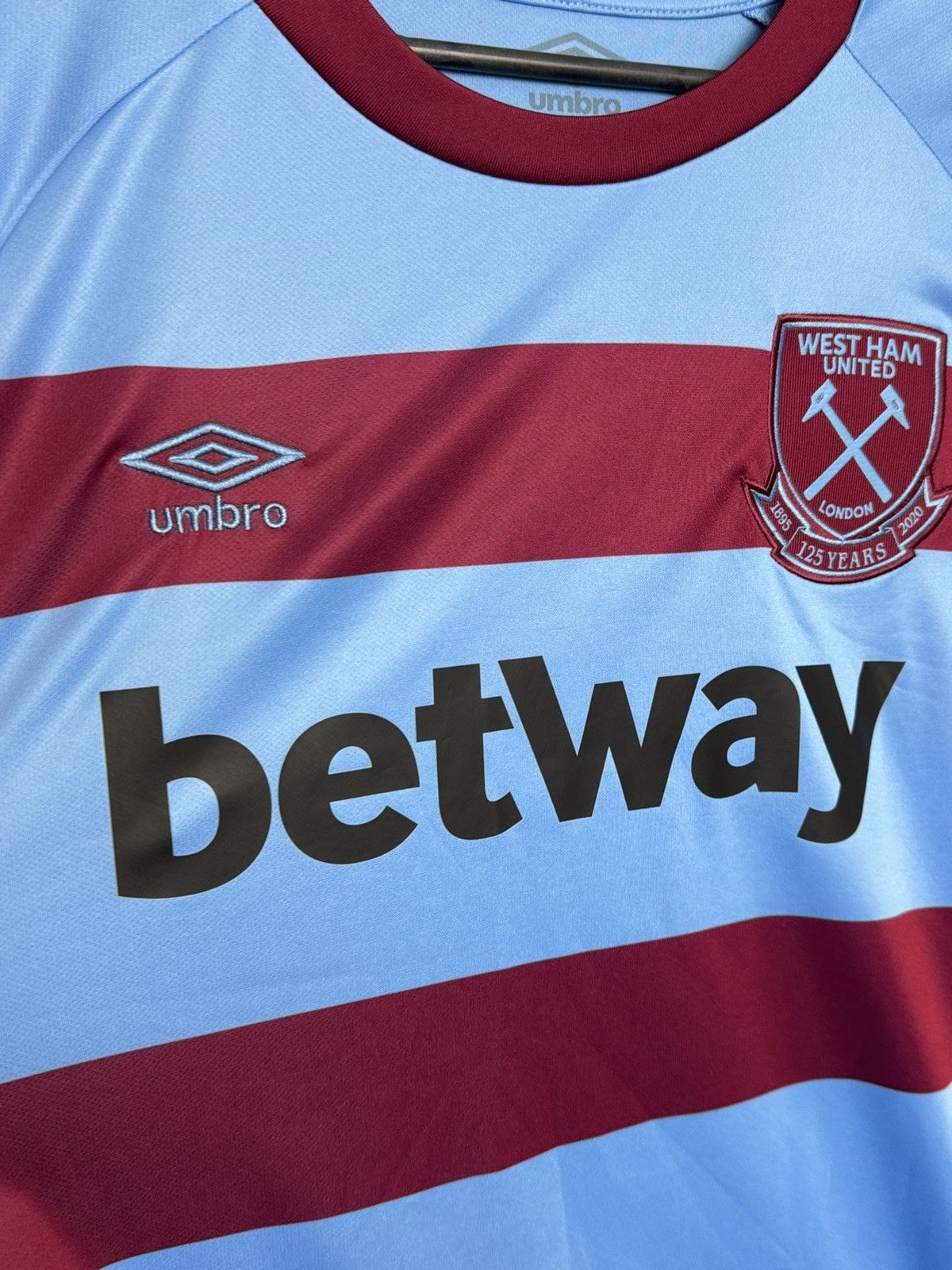 Umbro West Ham United 20/21 Away Football Jersey Size US XL / EU 56 / 4 - 3 Thumbnail