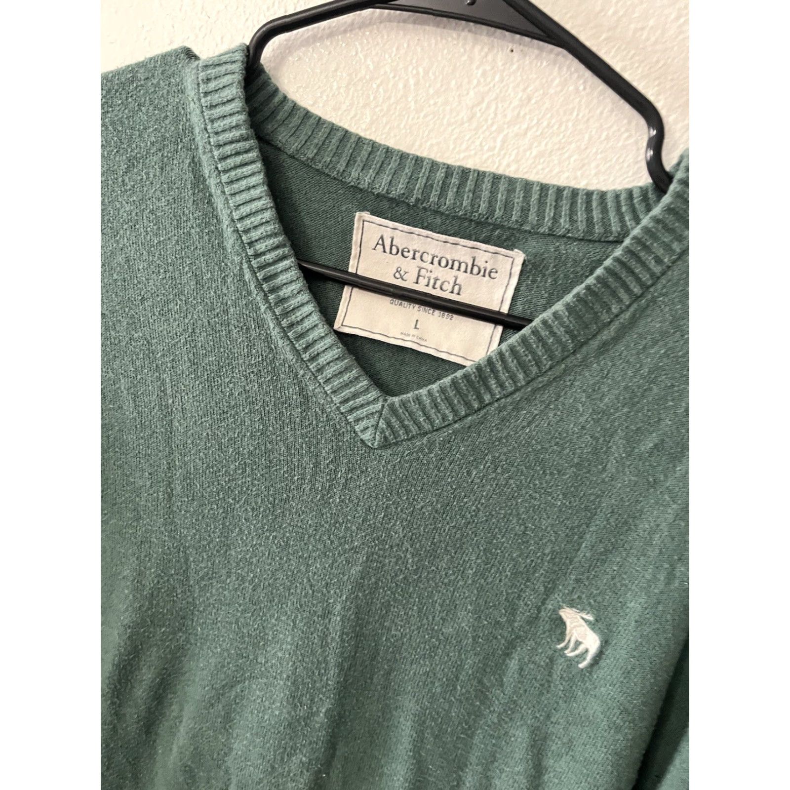 Abercrombie & Fitch VINTAGE Abercrombie & Fitch Sweater Men Large Logo Embroidered V-Neck Green Cashmere Cotton Pullover Casual Size US L / EU 52-54 / 3 - 2 Thumbnail