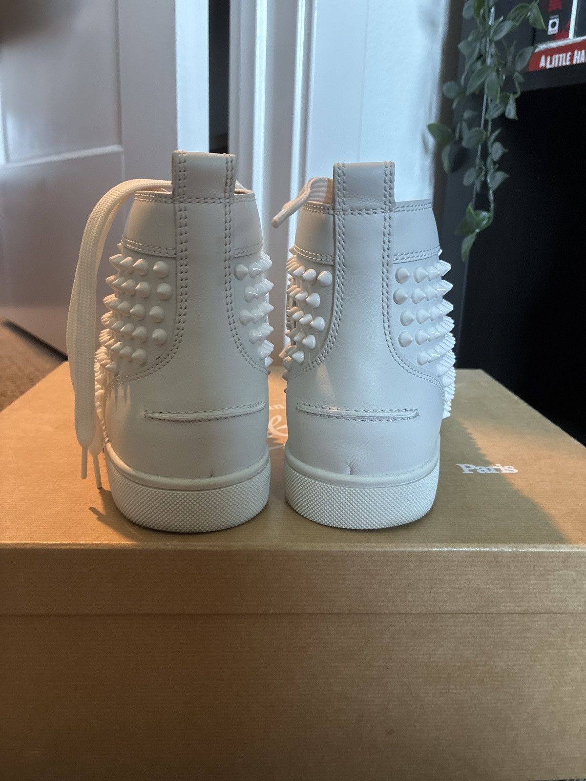 Christian Louboutin Louis Flat Calf/Spikes sneakers Size US 6 / EU 39 - 10 Thumbnail