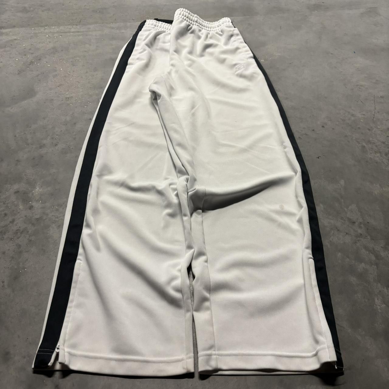 Japanese Brand × Vintage Crazy Vintage Y2K/2000s Baggy White Striped Skater Streetwear Track Pants! Size US 32 / EU 48 - 2 Thumbnail