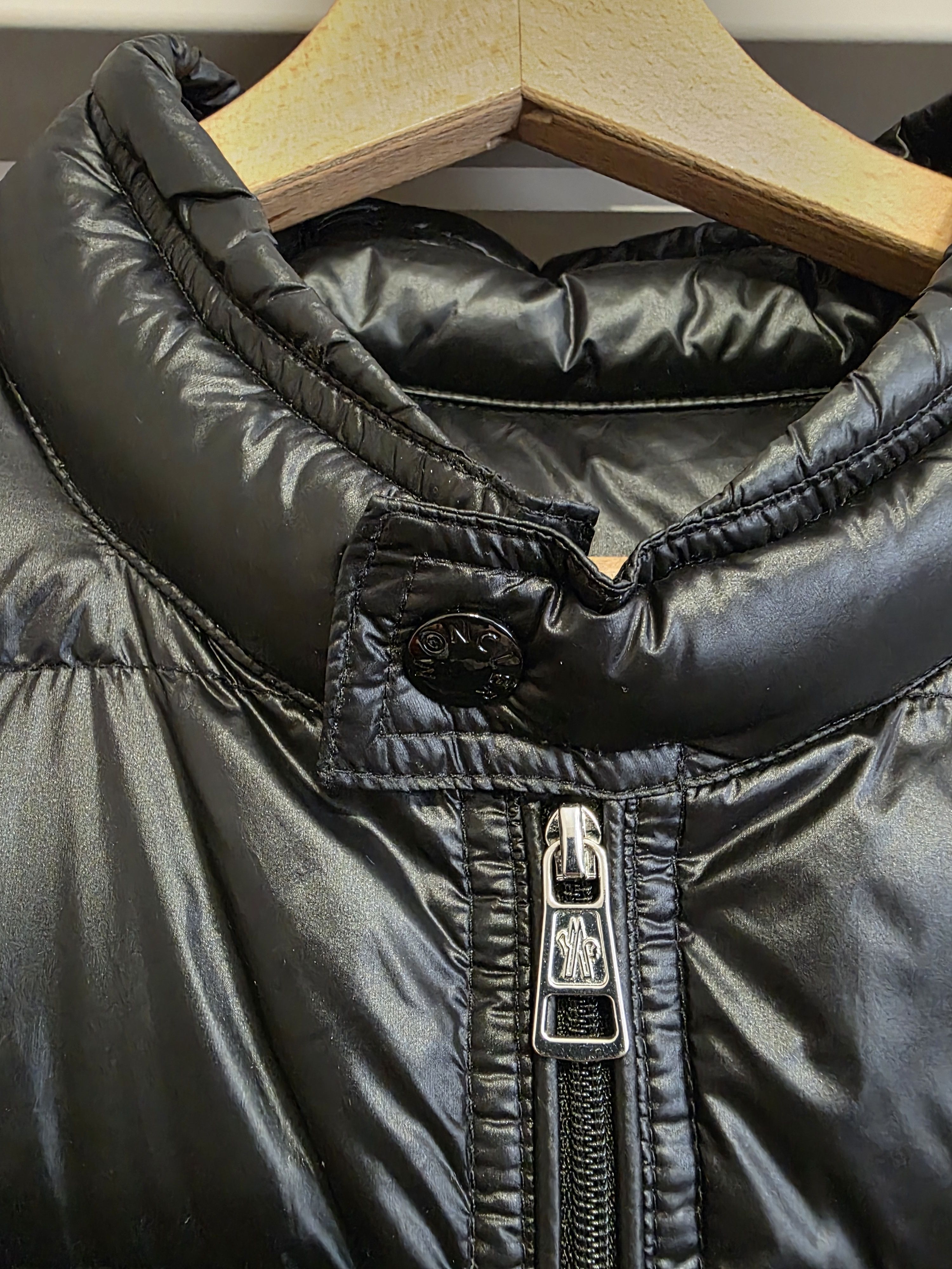 Moncler MONCLER Gui Down Vest Black perfect condition Size US M / EU 48-50 / 2 - 6 Thumbnail