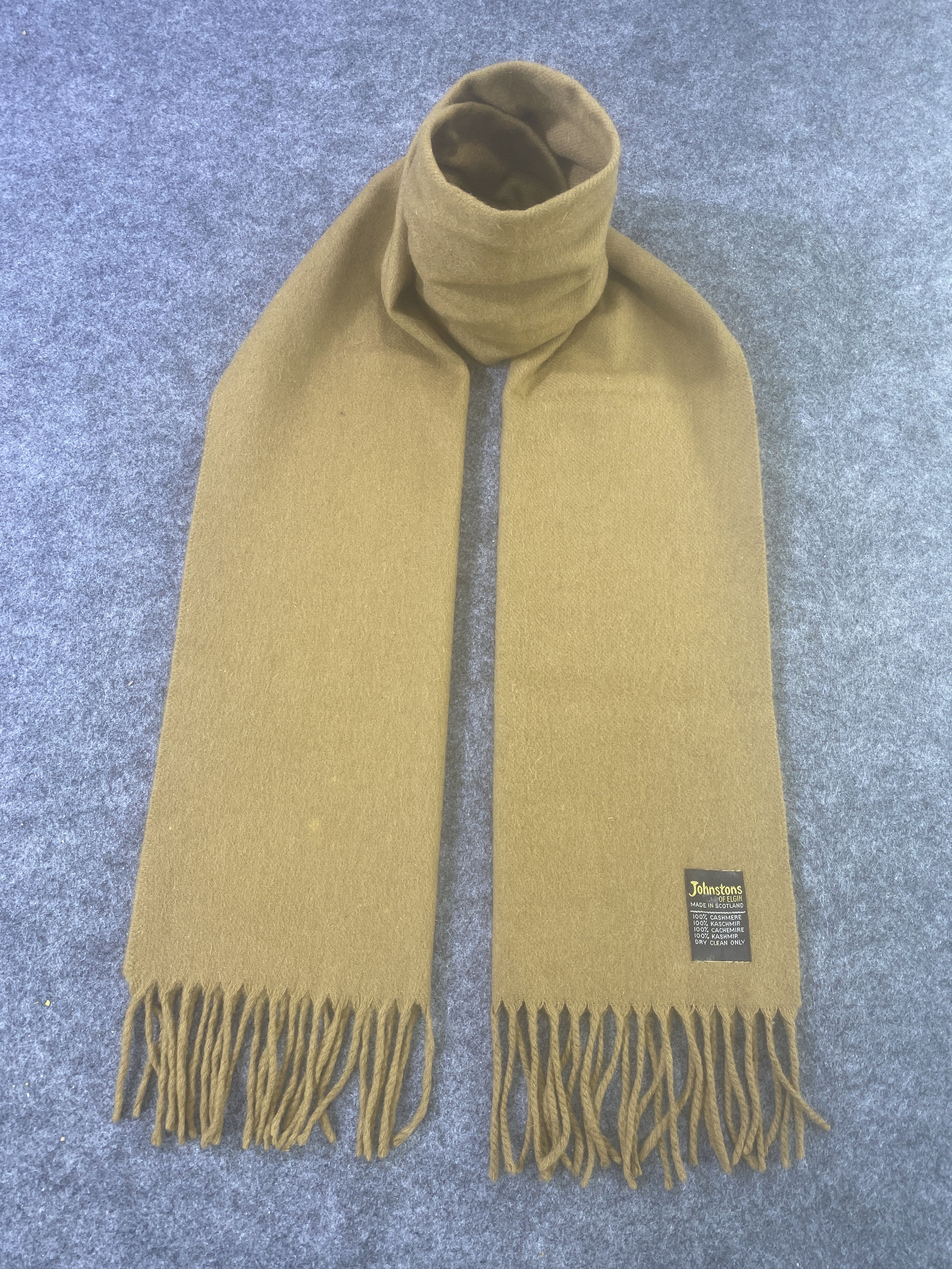 Johnstons Of Elgin Johnstons Of Elgin Scarf / Muffler / Neckwear -T1017 Size ONE SIZE - 1 Thumbnail