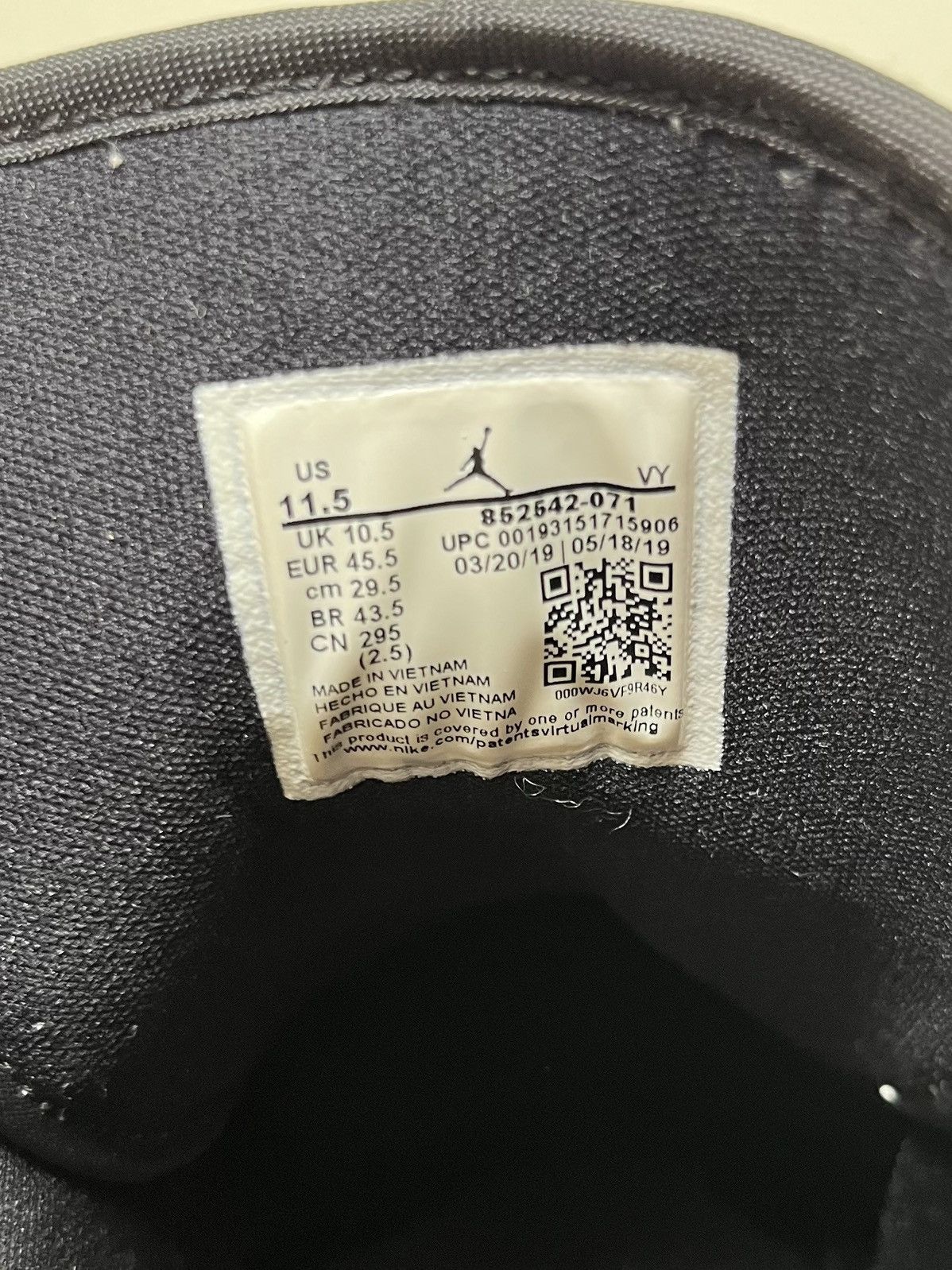 Jordan Brand 2019 Air Jordan 1 Mid SE ‘Yellow Toe’ Size US 11.5 / EU 44-45 - 8 Thumbnail