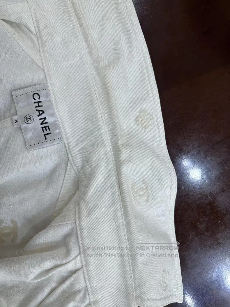 Chanel Chanel White camelia relief denim jacket Size XS / US 0-2 / IT 36-38 - 9 Thumbnail