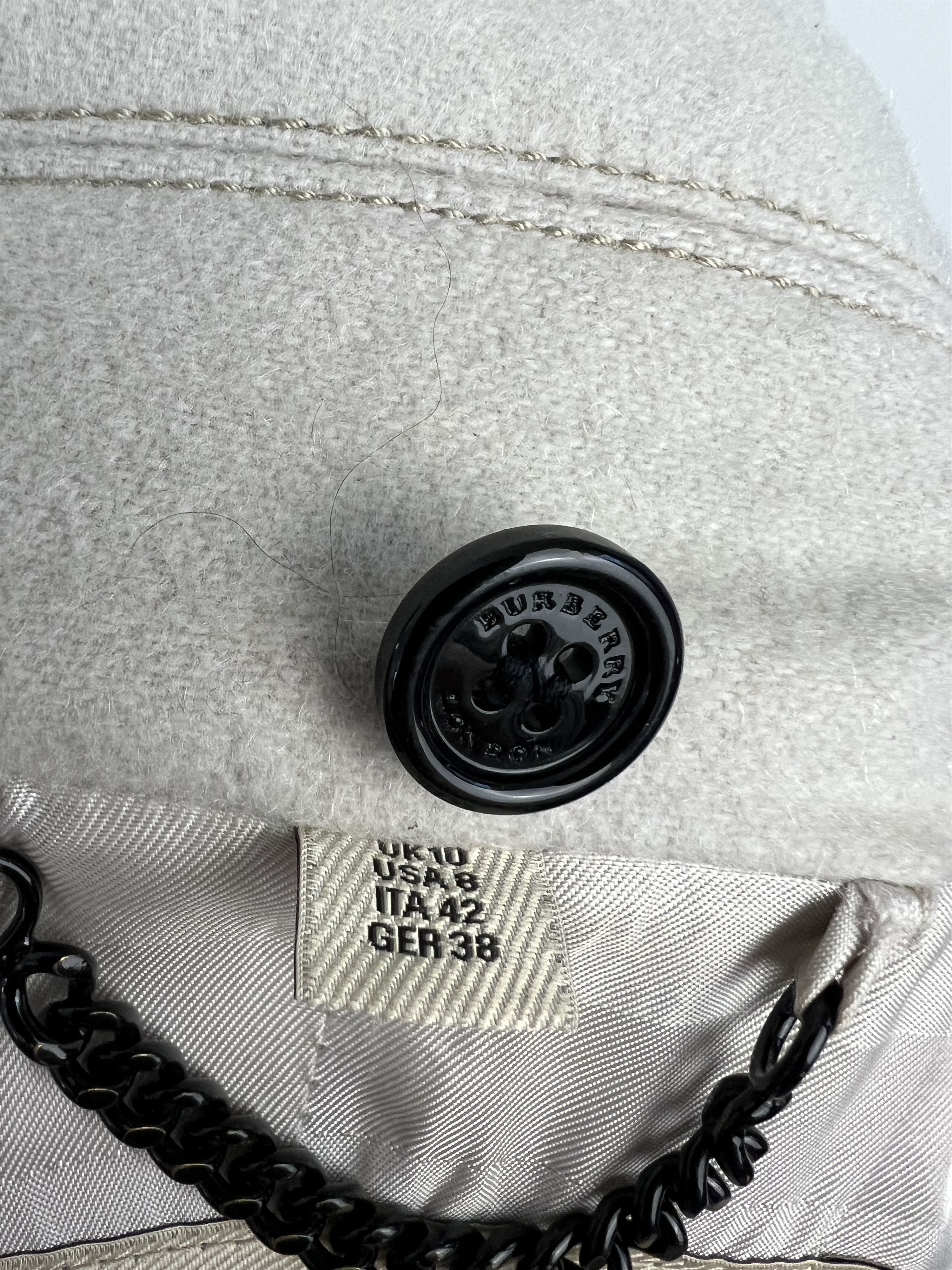 Burberry Burberry 100% Cashmere Double Breasted Coat Size US 8 Size M / US 6-8 / IT 42-44 - 23 Thumbnail