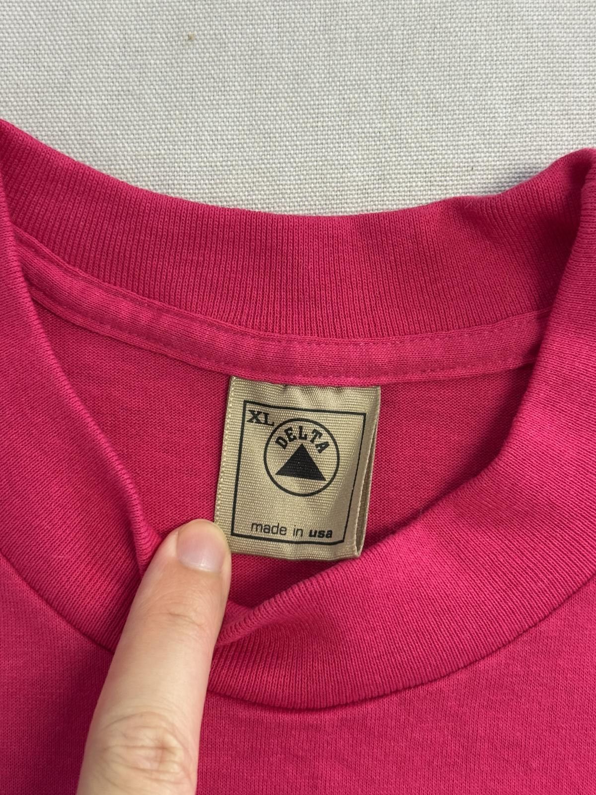 Delta Vintage Chicago T-shirt Chicago Travel Club Pink Made in USA Size US XL / EU 56 / 4 - 2 Thumbnail