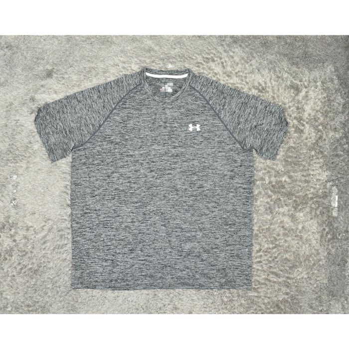 Under armour loose heatgear hot sale shirt