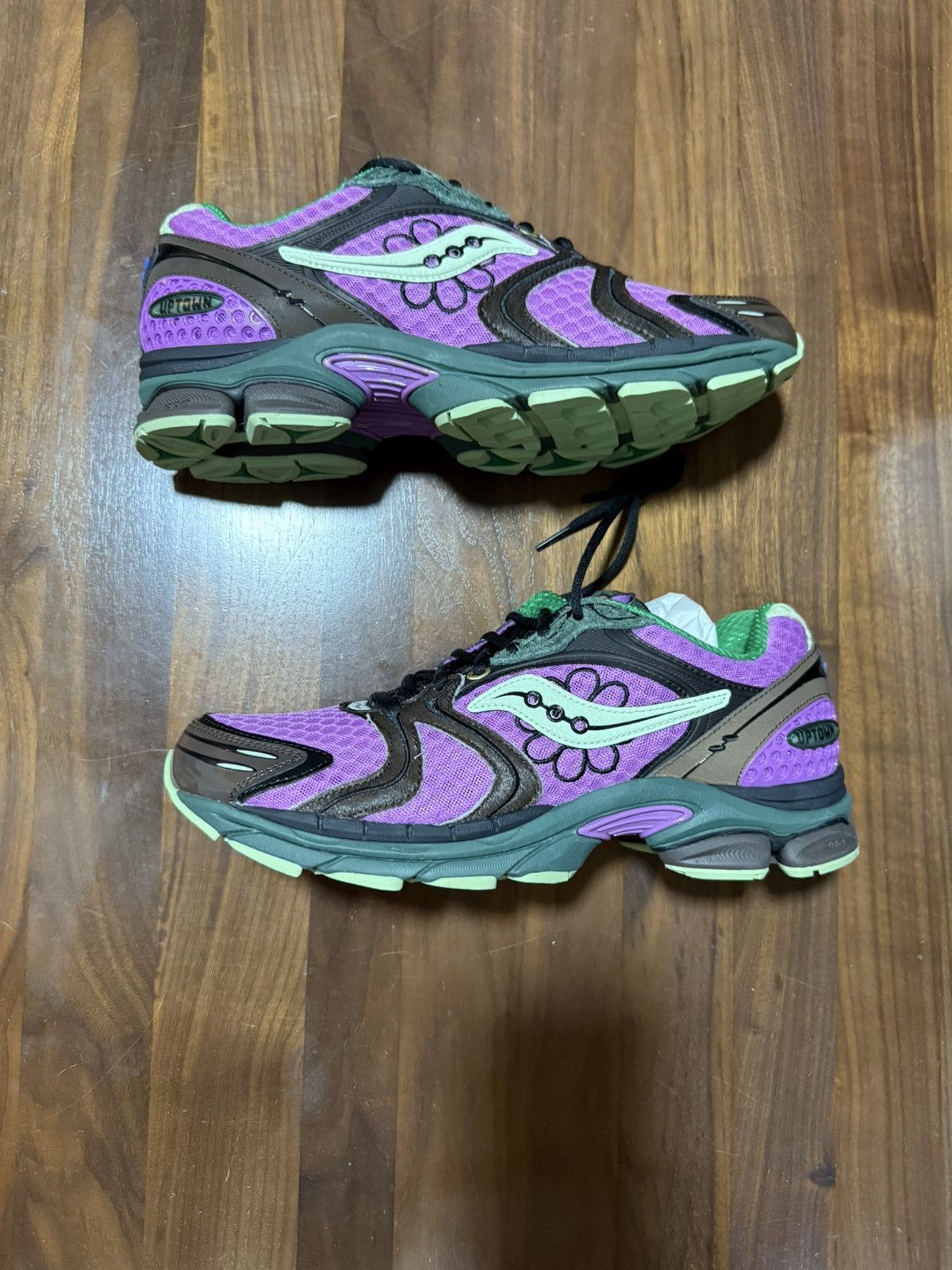 Saucony SAUCONY X JAE TIPS PROGRID TRIUMPH 4 'PERRILLA' VIOLET/EARTH Size US 11 / EU 44 - 2 Thumbnail