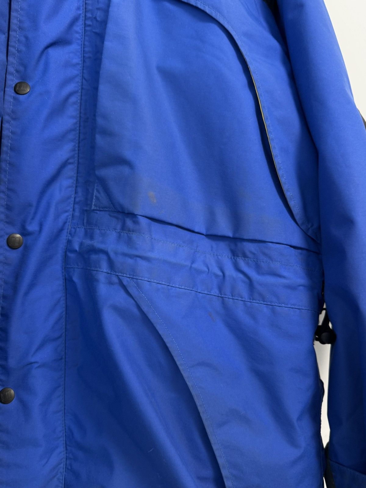 Berghaus Vintage 90’S Berghaus Mera Peak Gore-tex Jacket Men’s Medium Size US M / EU 48-50 / 2 - 5 Thumbnail