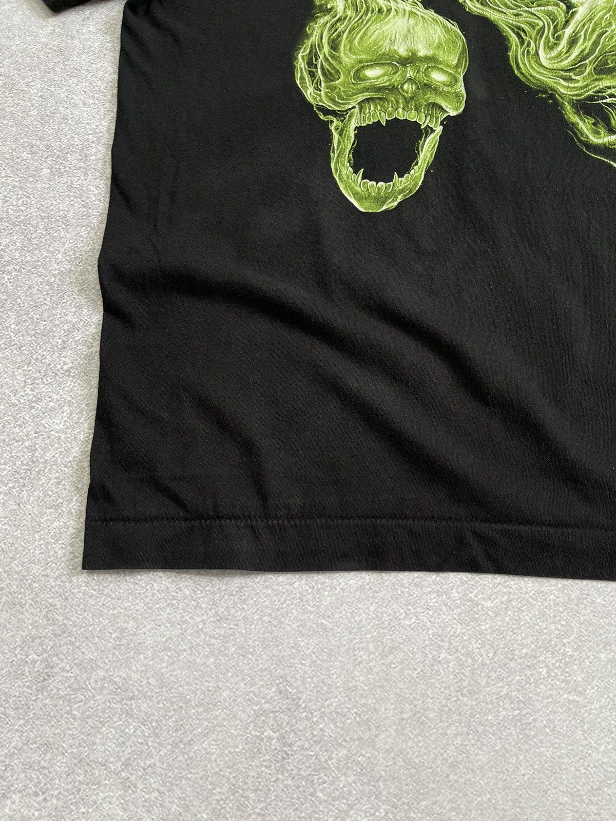 Affliction Crazy Y2k The Roxx Green Skulls Glow In the Dark Tee Shirt Size US XL / EU 56 / 4 - 10 Thumbnail