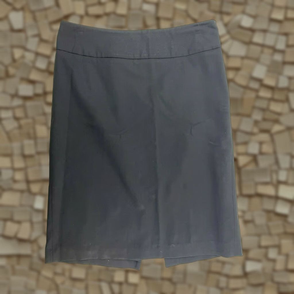 Banana Republic Banana Republic Skirt Pencil Straight Cut Black Size 4 Wool Blend Back Slit Womens Short Casual Party/Cocktail Vintage No Size 27" / US 4 / IT 40 - 1 Thumbnail