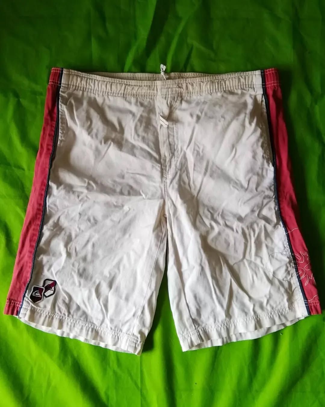 Quiksilver × Vintage Vintage Quiksilver Flower Pattern Short Pants Surf Skate Size US 36 / EU 52 - 2 Thumbnail