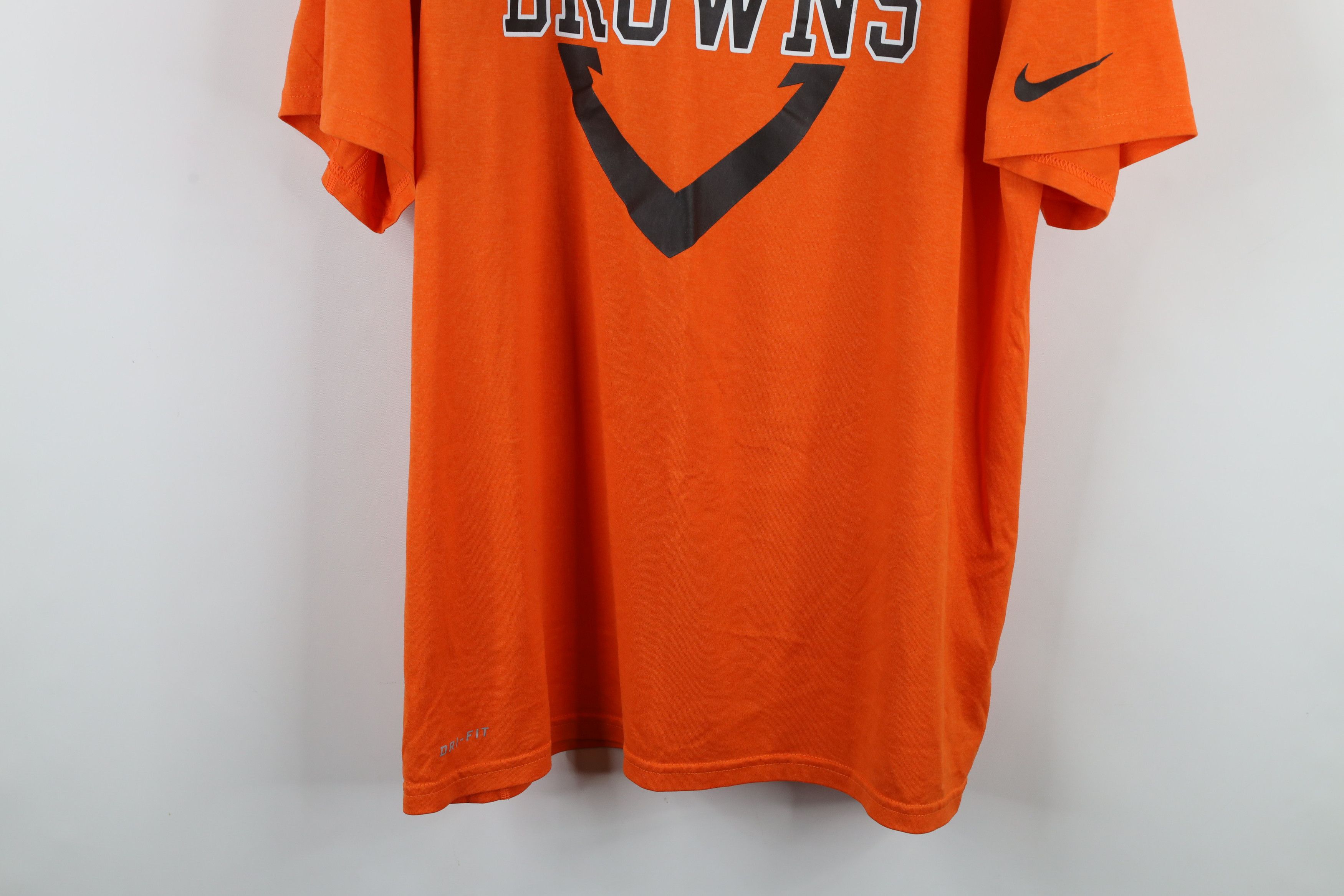 Nike × Vintage Nike On Field Cleveland Browns Football Short Sleeve T-Shirt Size US L / EU 52-54 / 3 - 3 Thumbnail