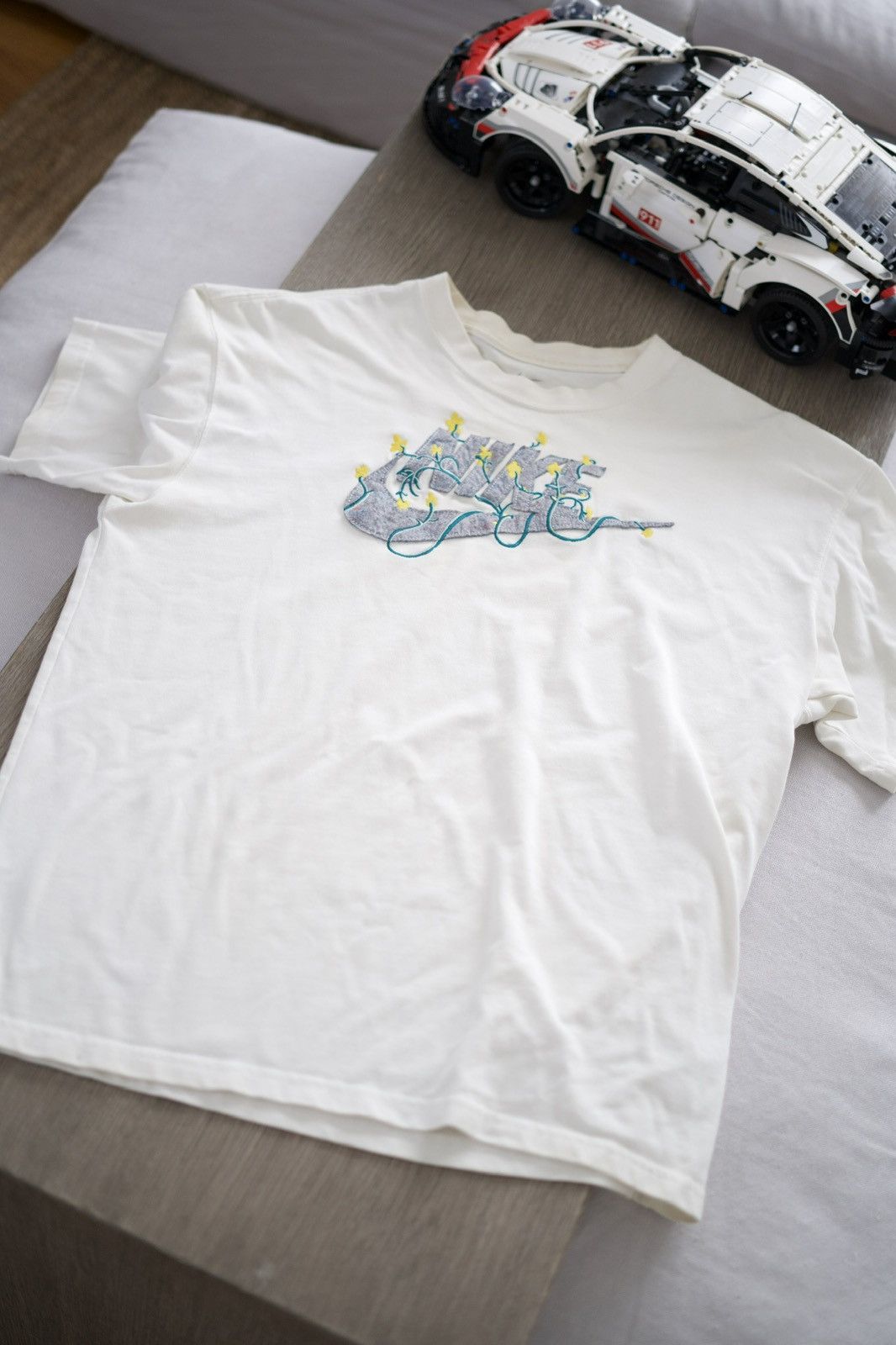 Nike Nike Logo Tee Recycled Floral Print Size US M / EU 48-50 / 2 - 1 Thumbnail