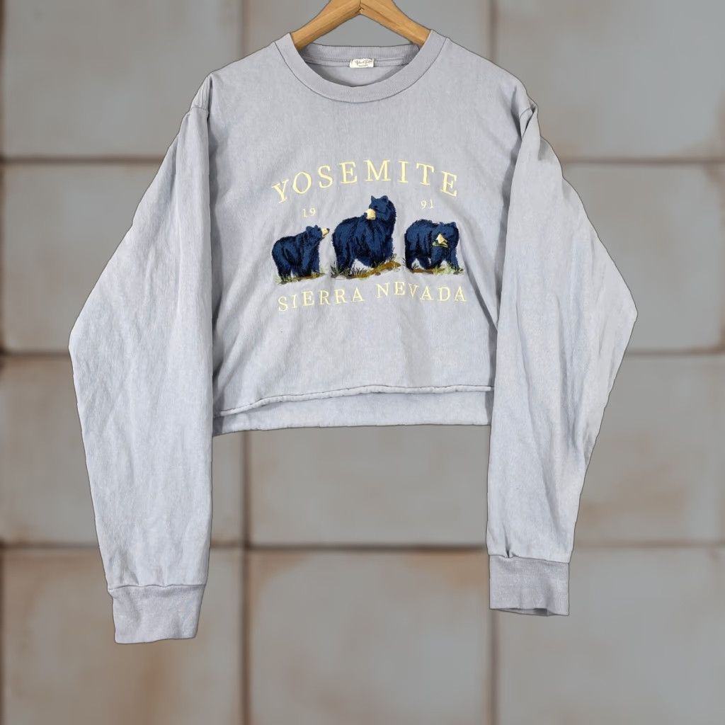 Vintage VINTAGE John Galt Brandy Melville Sweatshirt Womens One Size Blue Yosemite Bear Cropped Size ONE SIZE - 1 Thumbnail