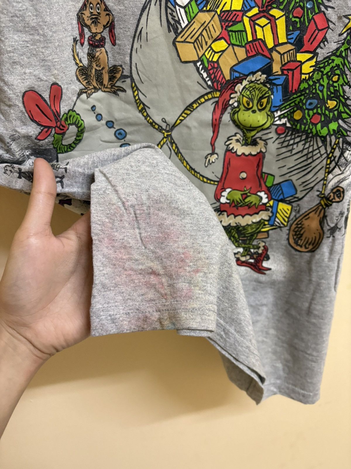 Cartoon Network Vintage The Grich Dr Seuss Cartoon Movie Disney Chrismas Size US M / EU 48-50 / 2 - 12 Thumbnail