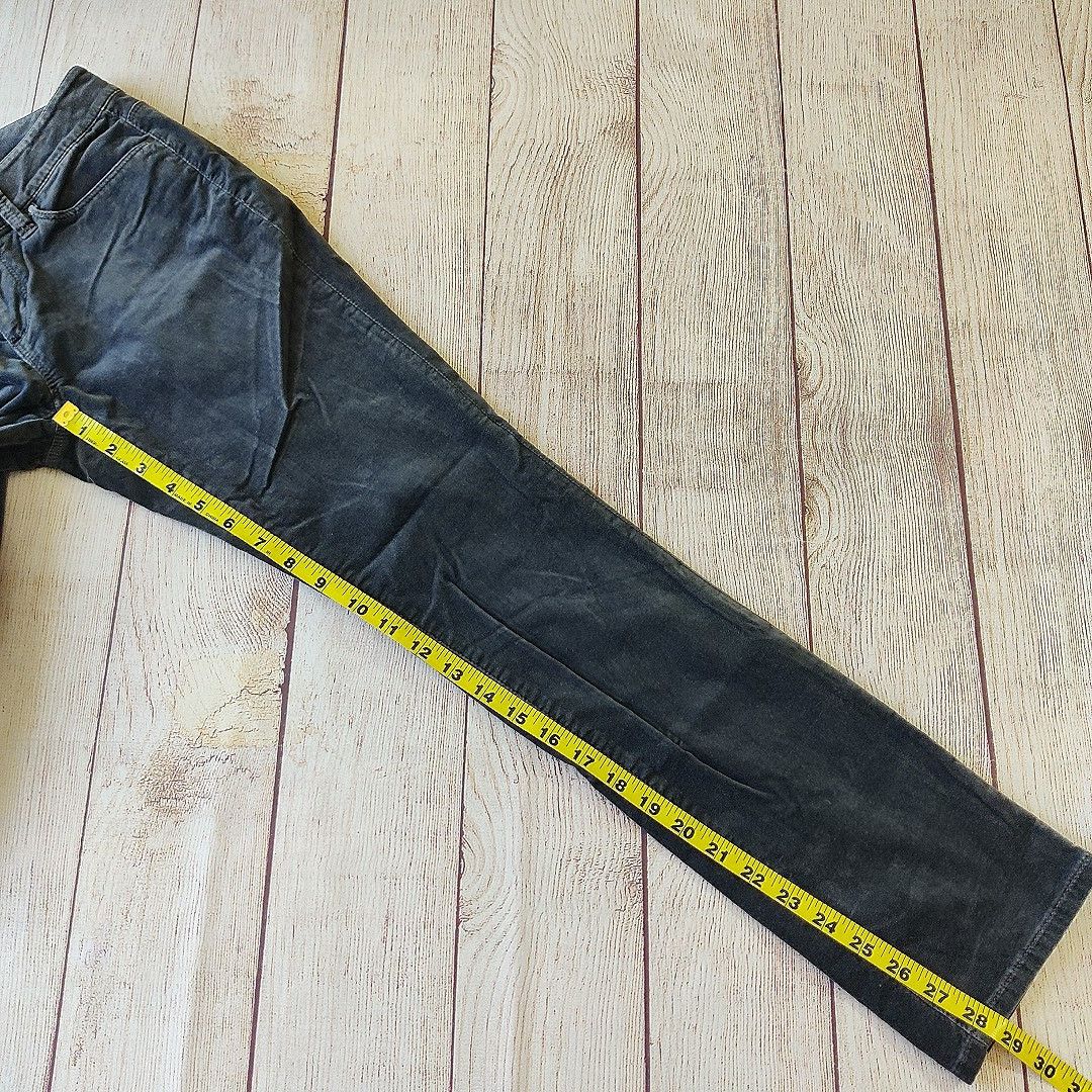 Ann Taylor Ann Taylor Curvy Fit gray velvet straight leg jeans 0P Size 25" / US 0 / IT 36 - 6 Thumbnail