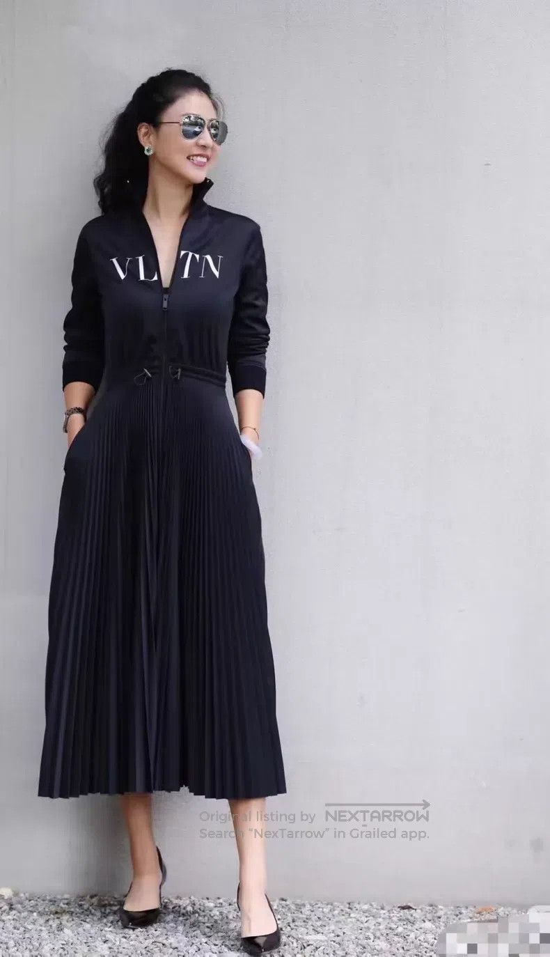 Valentino Valentino Big logo dress Size S / US 4 / IT 40 - 7 Thumbnail