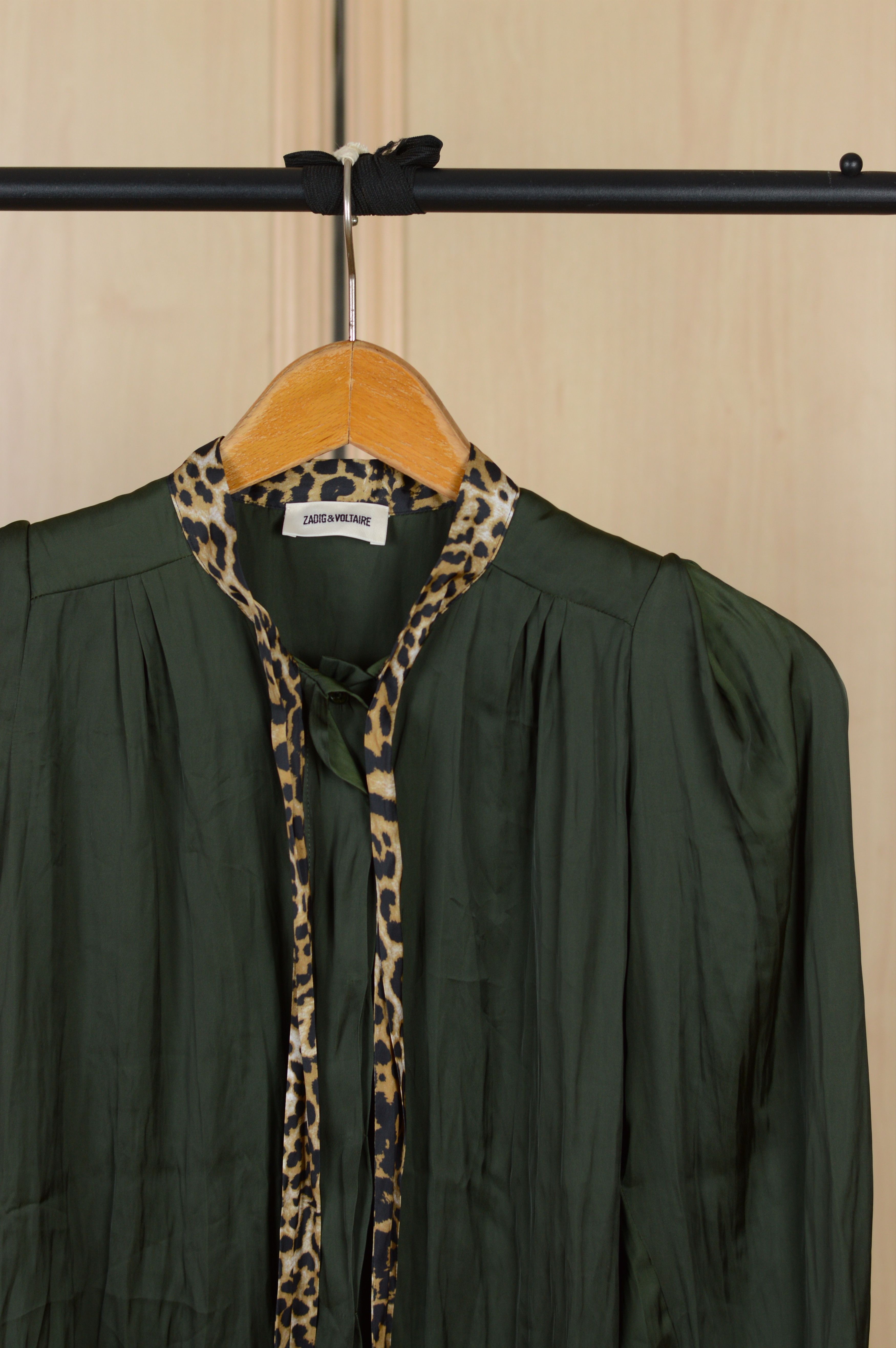 Zadig & Voltaire Zadig Voltaire Emerald Green Buttons Blouse Leopard Collar Size L / US 10 / IT 46 - 2 Thumbnail