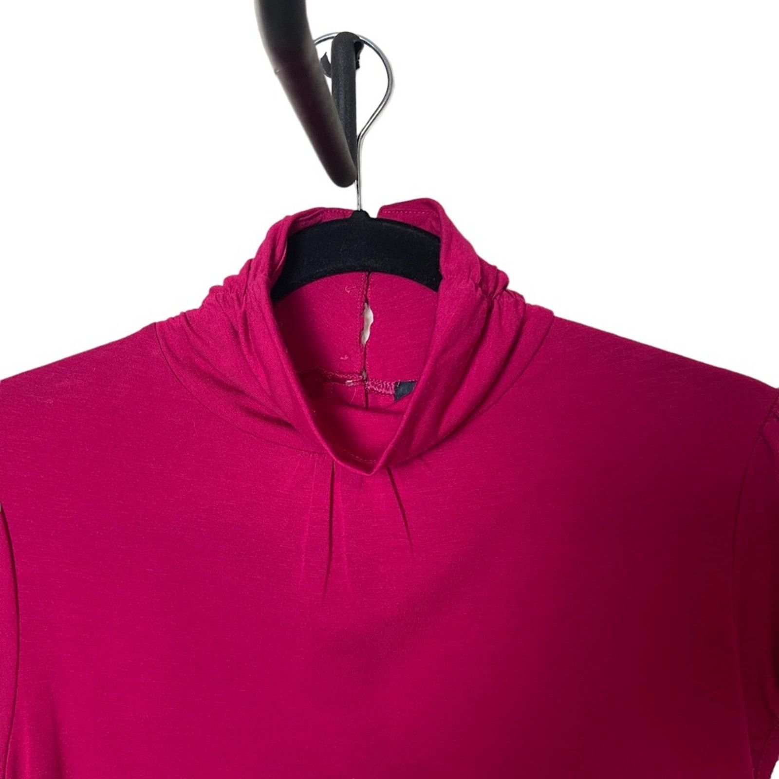 Banana Republic Banana Republic Mock Neck Capped Sleeve Knit Top Wine Small Size S / US 4 / IT 40 - 2 Thumbnail