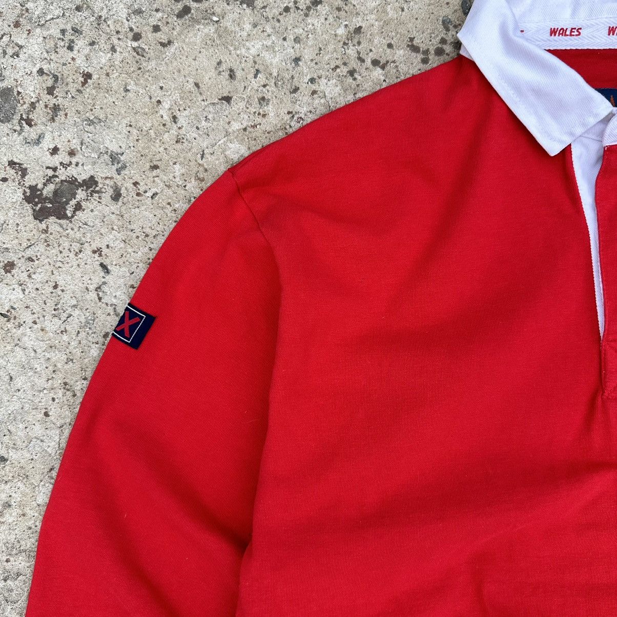 Vintage Vintage Long-sleeve T-shirts Wales Rugby Sport-wear Y2K 00s Size US M / EU 48-50 / 2 - 5 Thumbnail