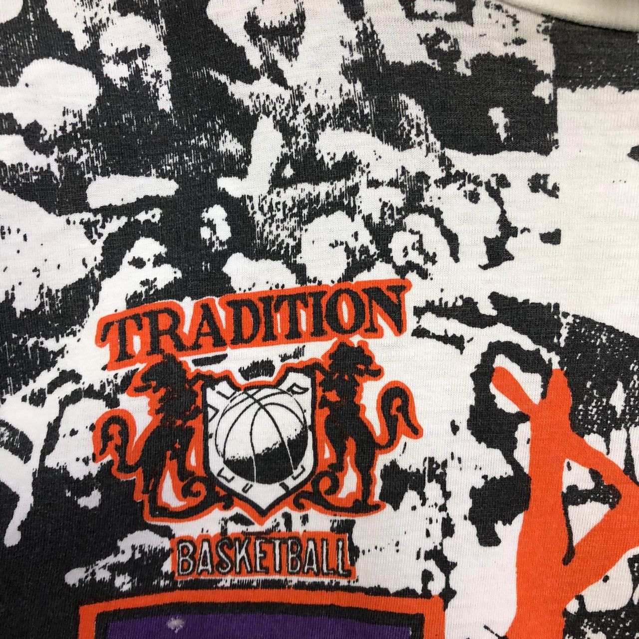Vintage *Vintage 90s TRADITION BASKETBALL Full print Jordan design Size US S / EU 44-46 / 1 - 3 Thumbnail