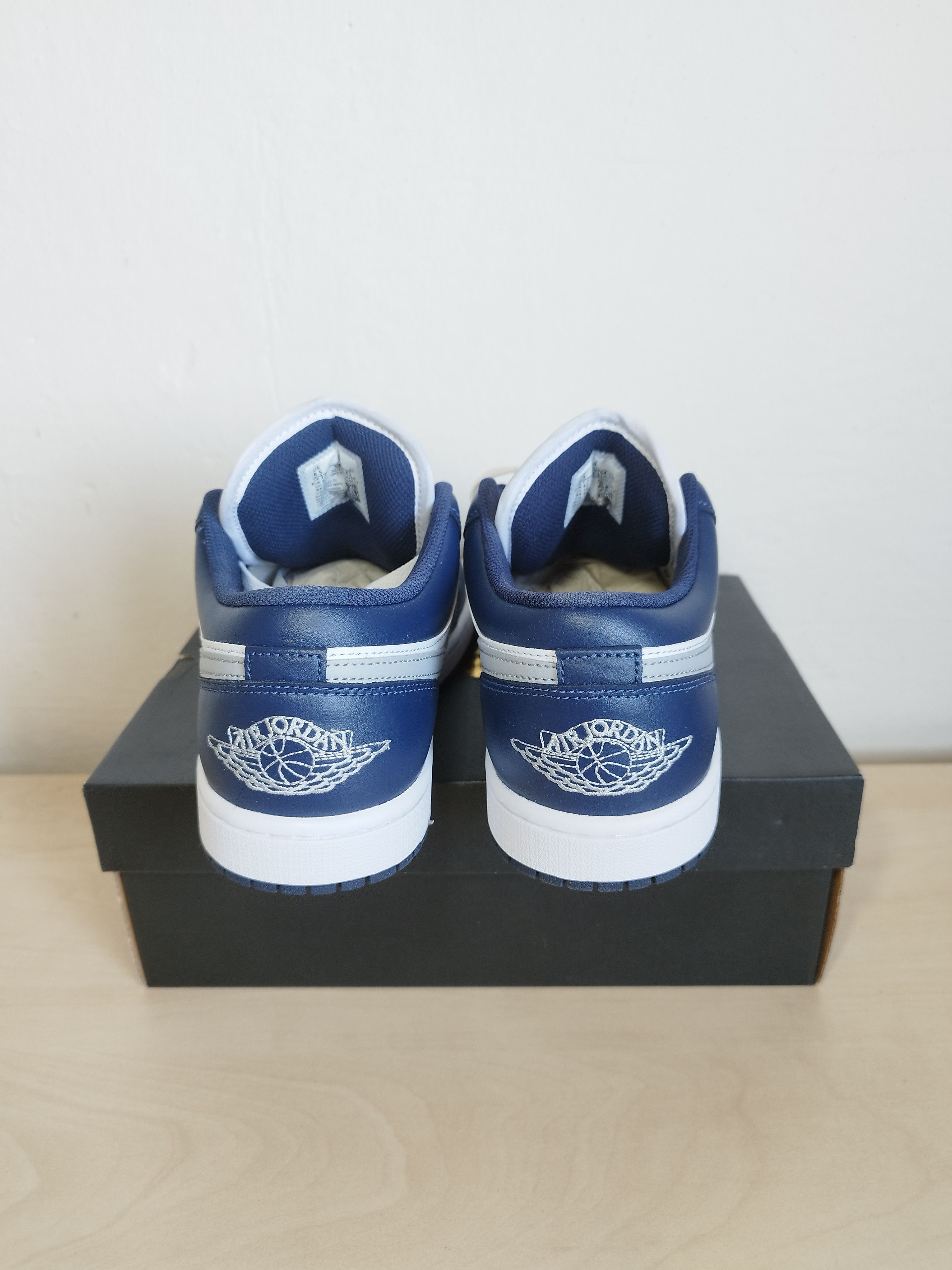 Nike AIR Jordan 1 Low Size US 9 / EU 42 - 5 Thumbnail