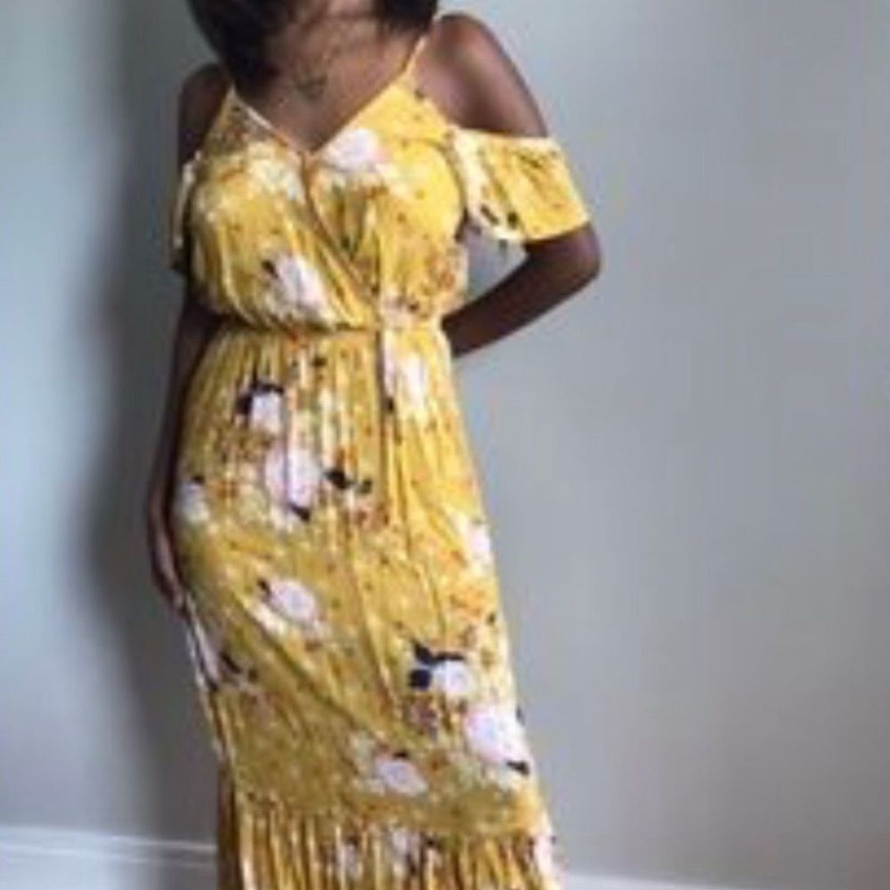 Other One Clothing Yellow Maxi Sundress with Flutter Sleeves Size S / US 4 / IT 40 - 1 Thumbnail