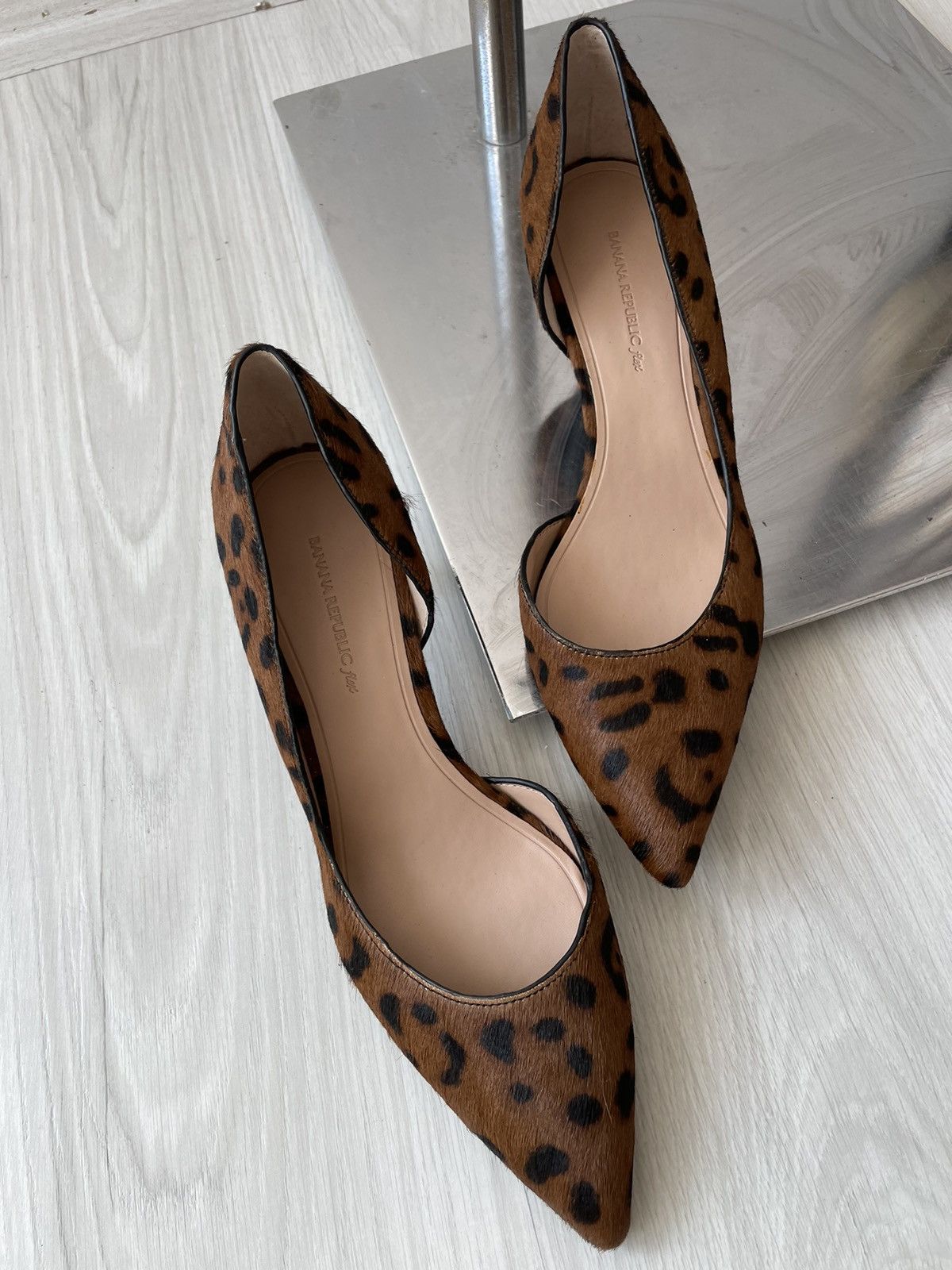 Banana Republic Banana Republic hair calf heels Size US 8.5 / IT 38.5 - 8 Thumbnail