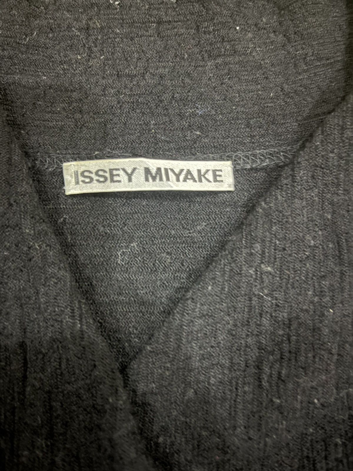 Issey Miyake ISSEY MIYAKE BUTTON UP LONG SLEEVE BLOUSE BLACK Size S / US 4 / IT 40 - 9 Thumbnail