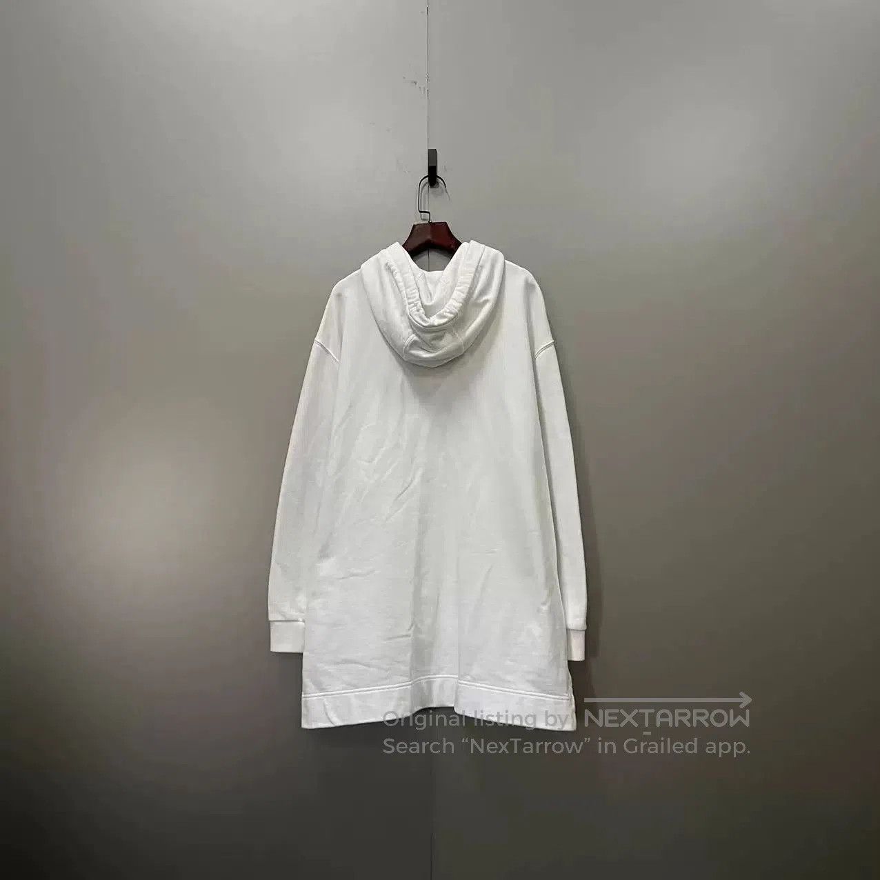 Burberry Burberry White Embroidered Logo Hoodie XS. Size XS / US 0-2 / IT 36-38 - 2 Thumbnail