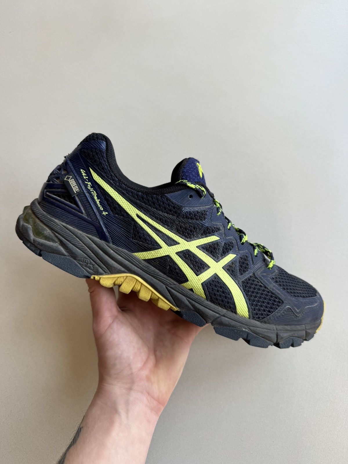 Gucci men’s slip ons (bee and star)