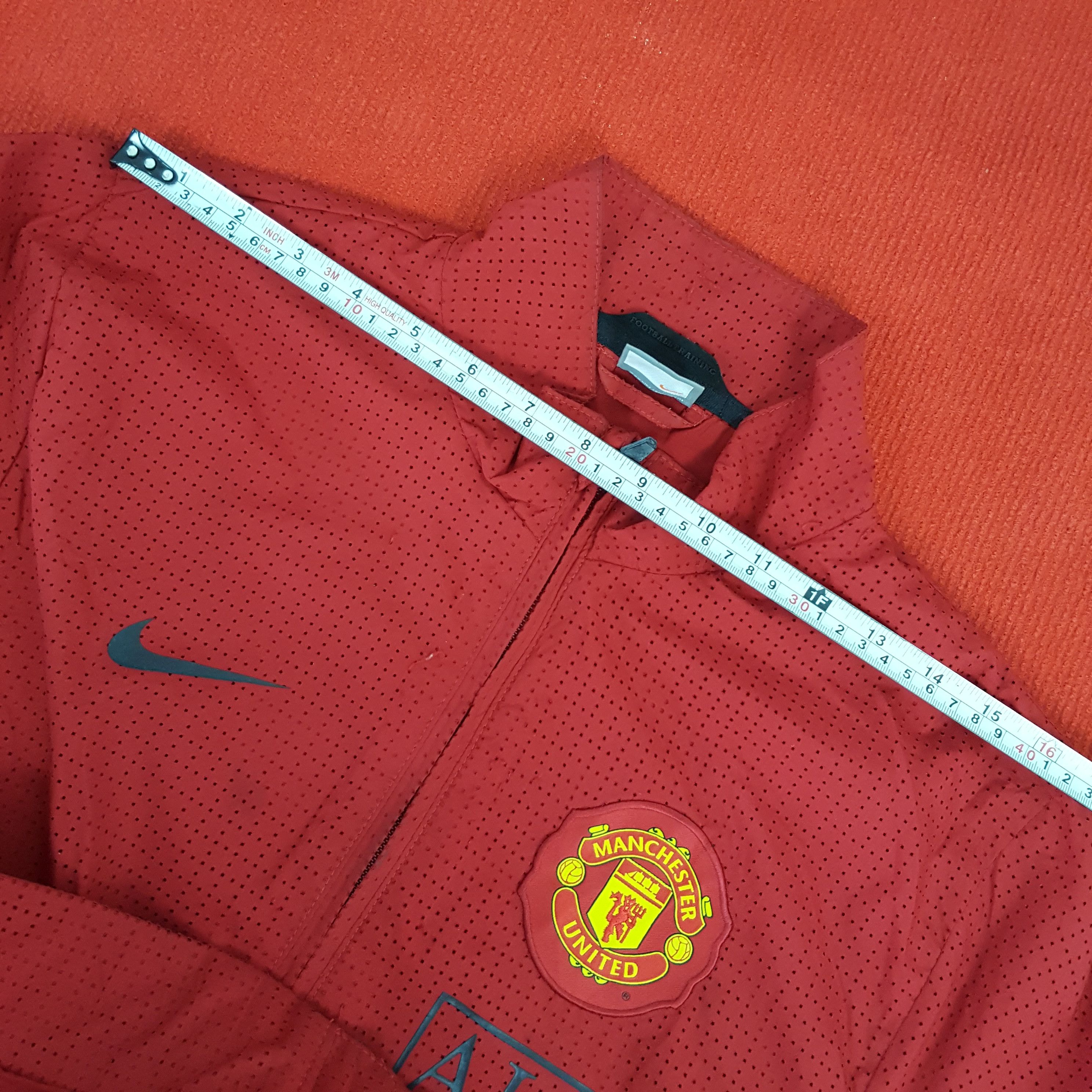 Nike × Vintage Nike Manchester United AIG Football Soccer Club Jacket Size US S / EU 44-46 / 1 - 12 Thumbnail