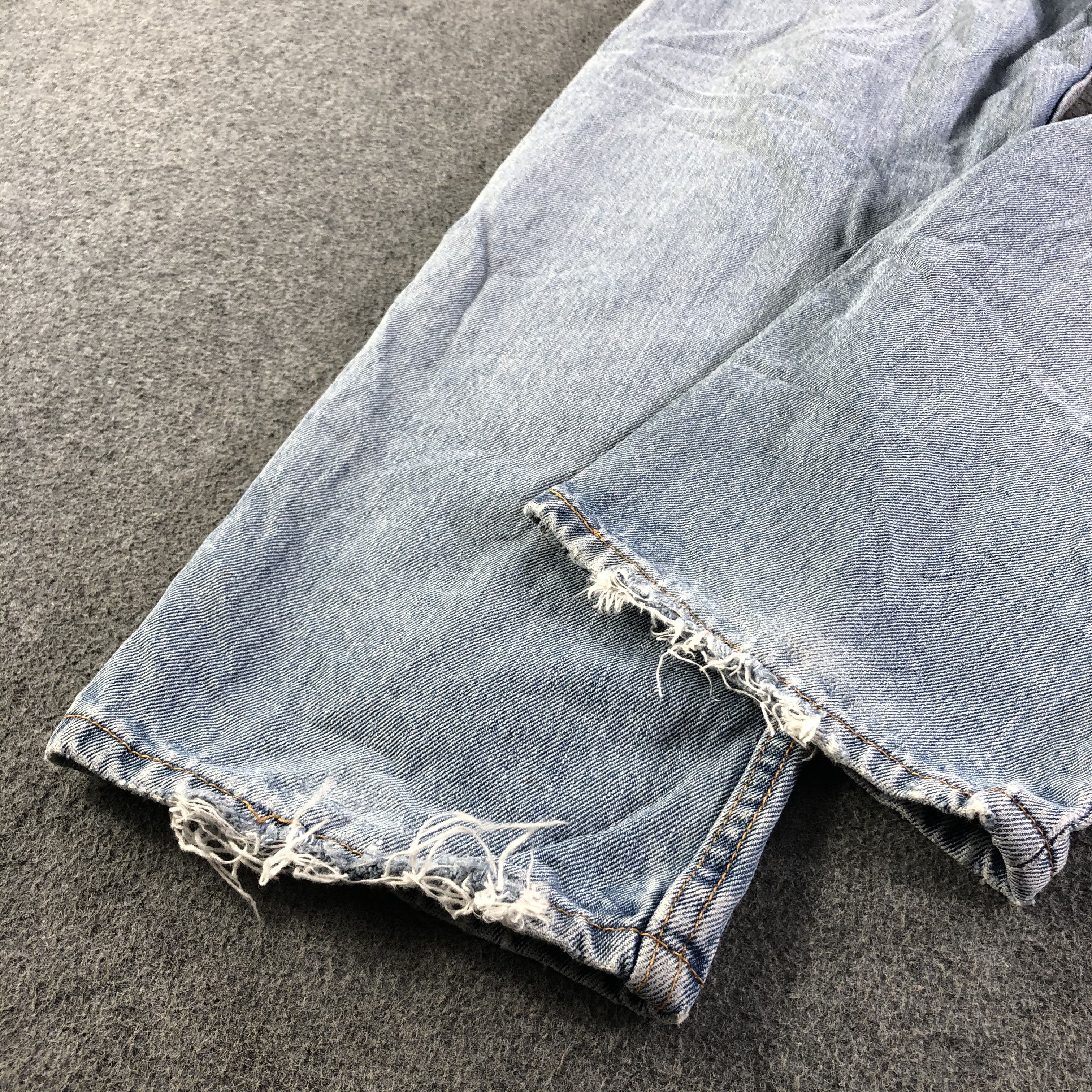 Levi's Vintage Blue Wash Levis 550 Jeans-J3285 Size US 35 - 6 Thumbnail