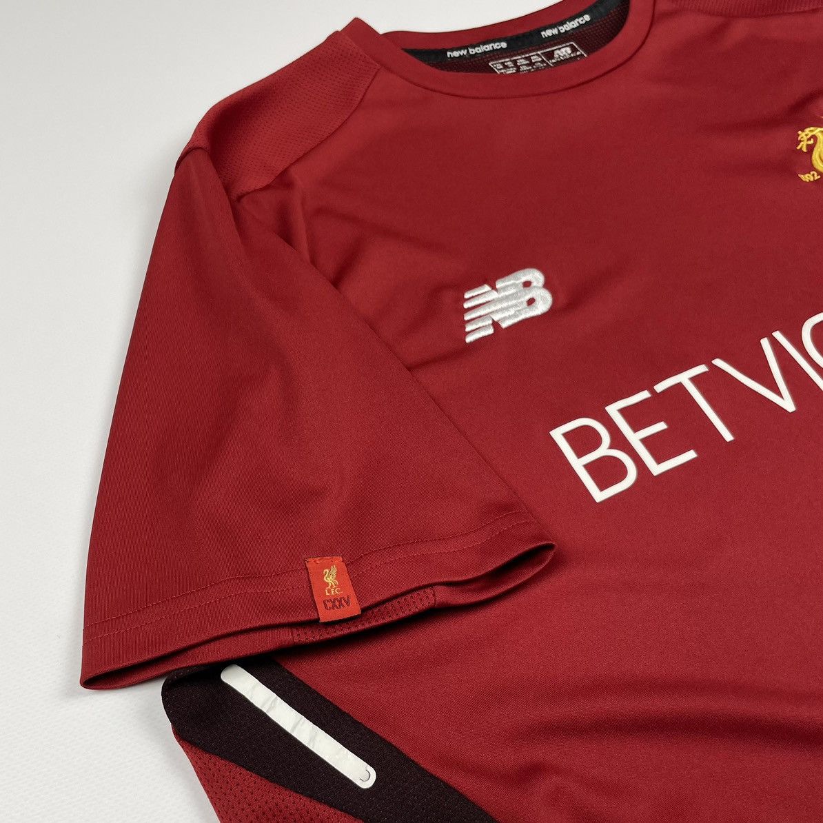 New Balance New balance Liverpool FC 17/18 Soccer Jersey Size US XXL / EU 58 / 5 - 7 Thumbnail