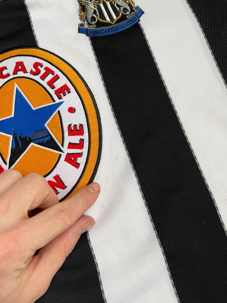 Adidas × Vintage NEWCASTLE UNITED 1999/2000 HOME SHIRT SOCCER JERSEY ADIDAS Size US XL / EU 56 / 4 - 11 Thumbnail