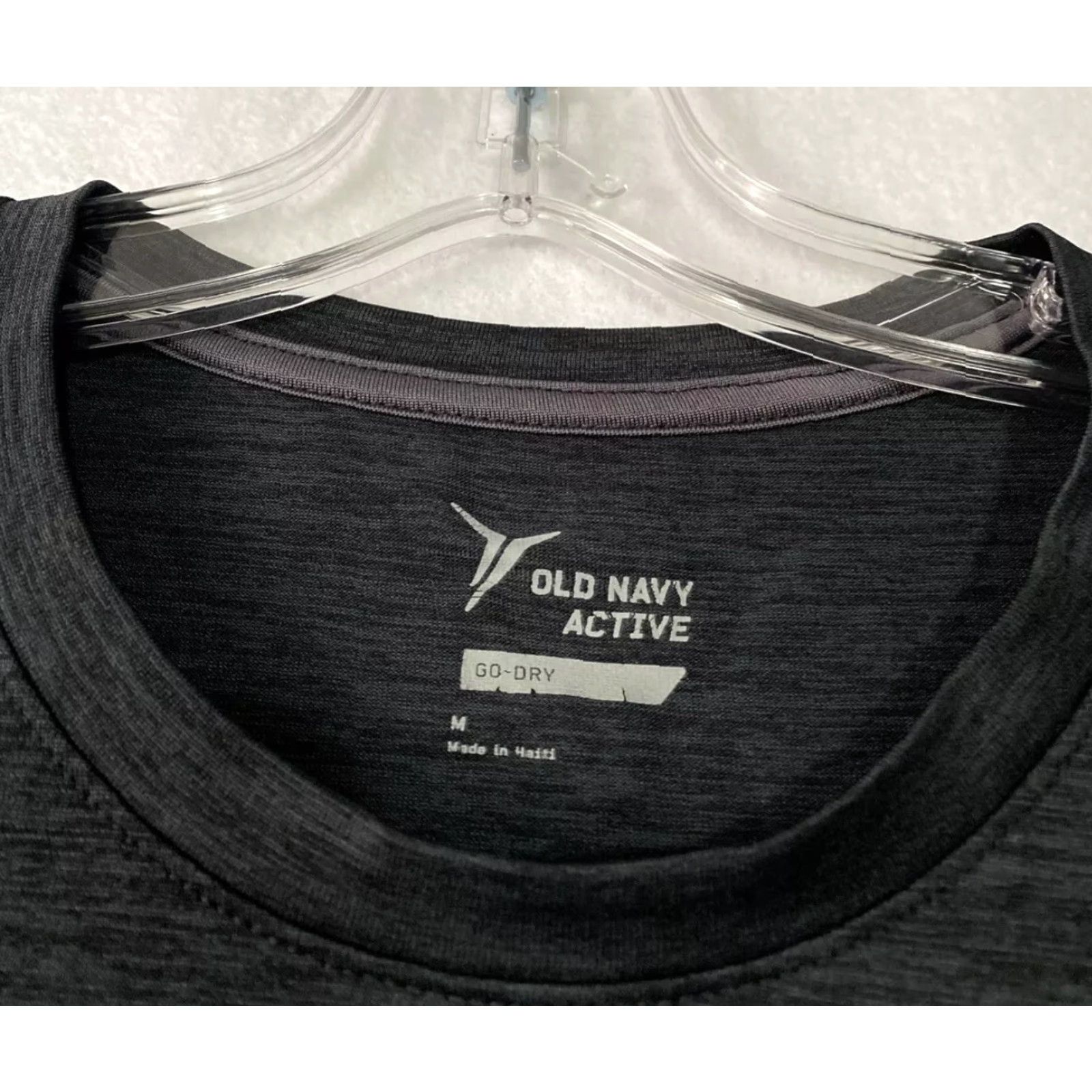 Old Navy Old Navy Active Shirt Mens Size M Go-Dry Long Sleeve Gray Two Tone / 25-21 Shirt Mens M Gray Go-Dry Two Tone Long Sleeve Active Shirt Size US M / EU 48-50 / 2 - 3 Thumbnail