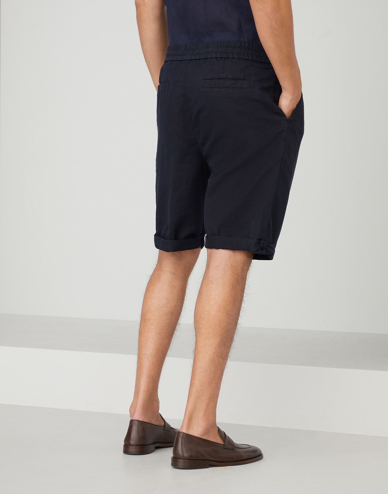 Brunello Cucinelli Dyed Bermuda Shorts in Navy Size US 30 / EU 46 - 2 Thumbnail
