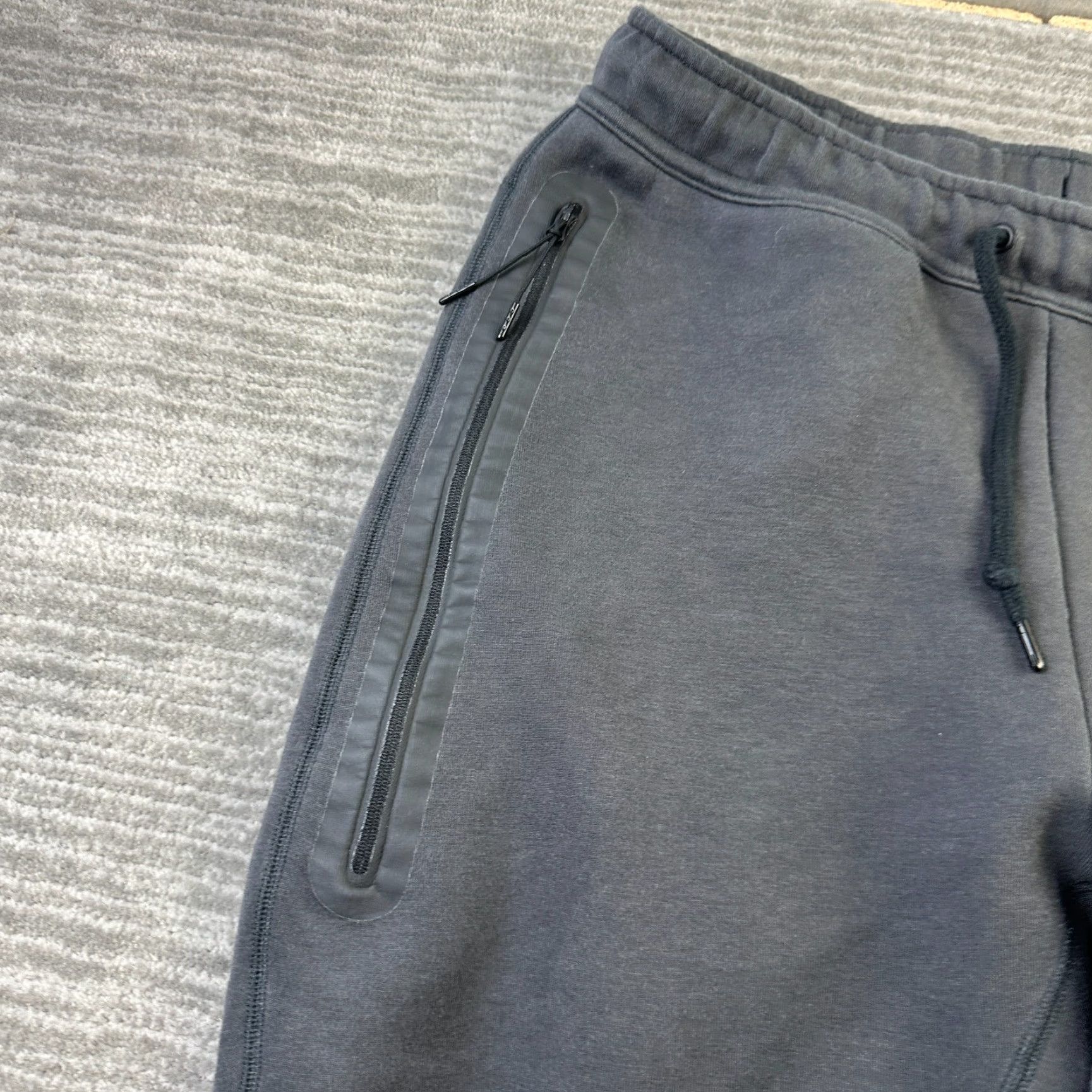 Nike Nike Tech Fleece Pants Mens Large Black Jogger Sweatpants Slim Tapered Pockets Adjustable Waist 32in Inseam 28in Size US 33 - 5 Thumbnail