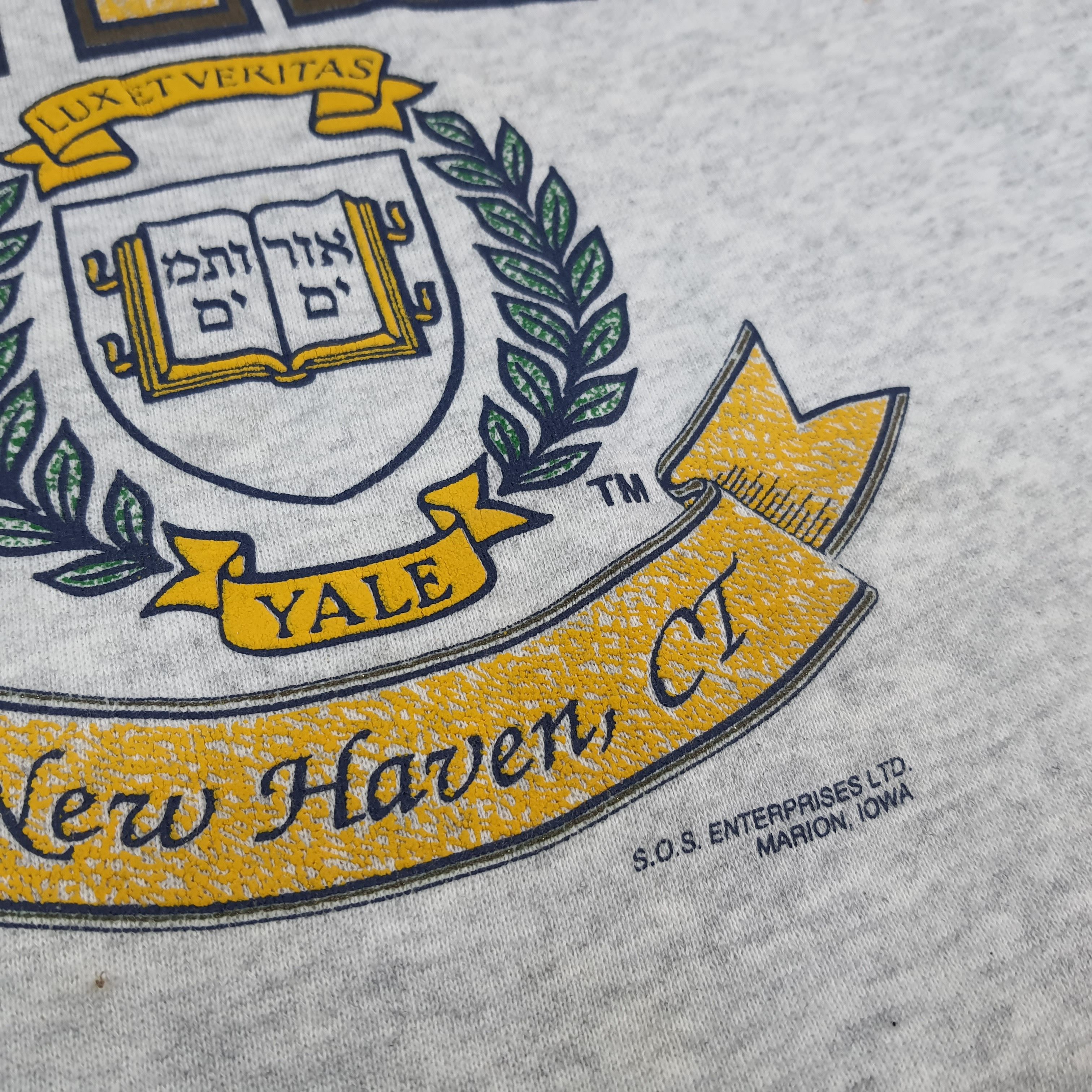 Vintage YALE Luxet Veritas New Haven Connecticut Sweatshirt