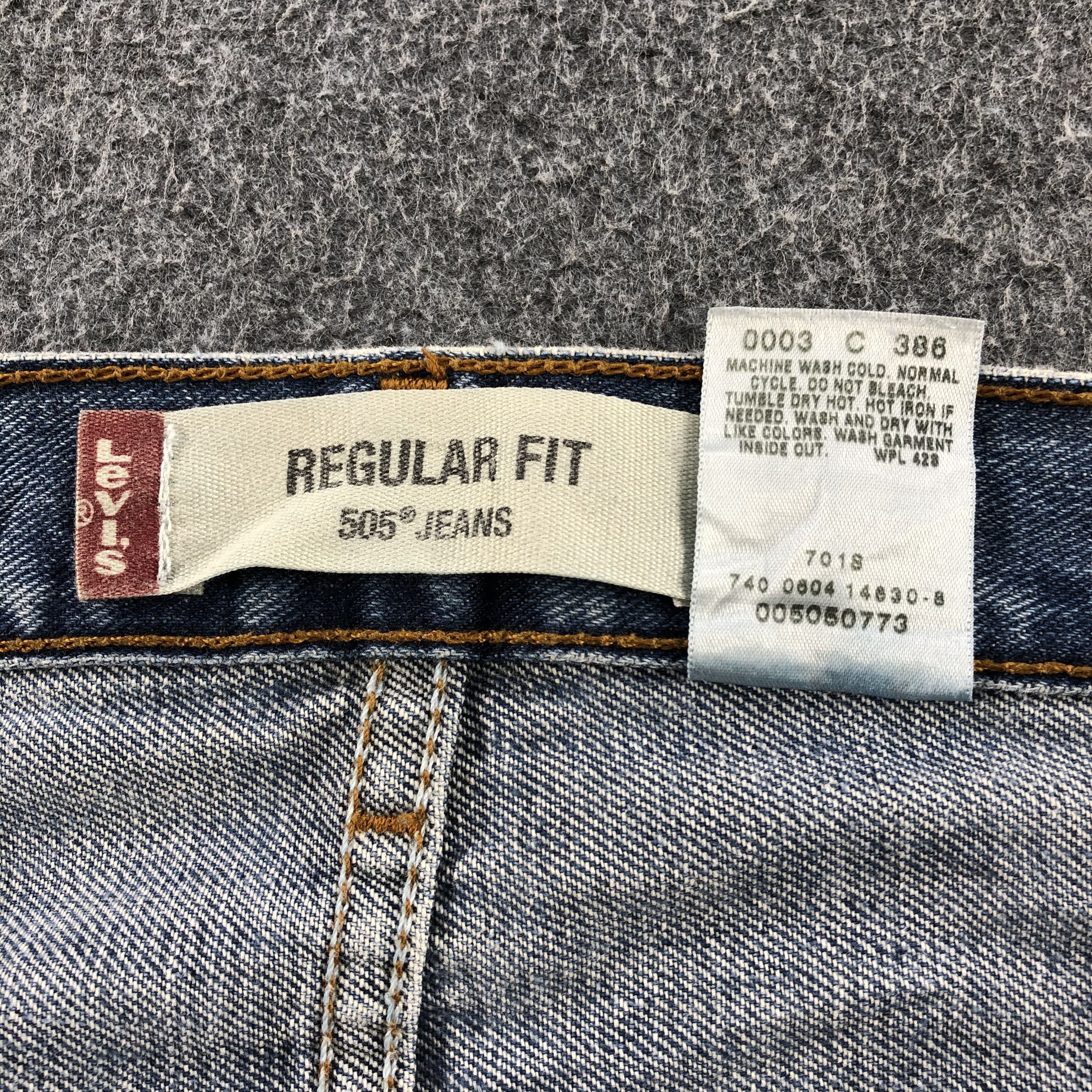 Levi's Medium Wash Vintage Levis 505 Jeans-J1099 Size US 40 / EU 56 - 12 Thumbnail