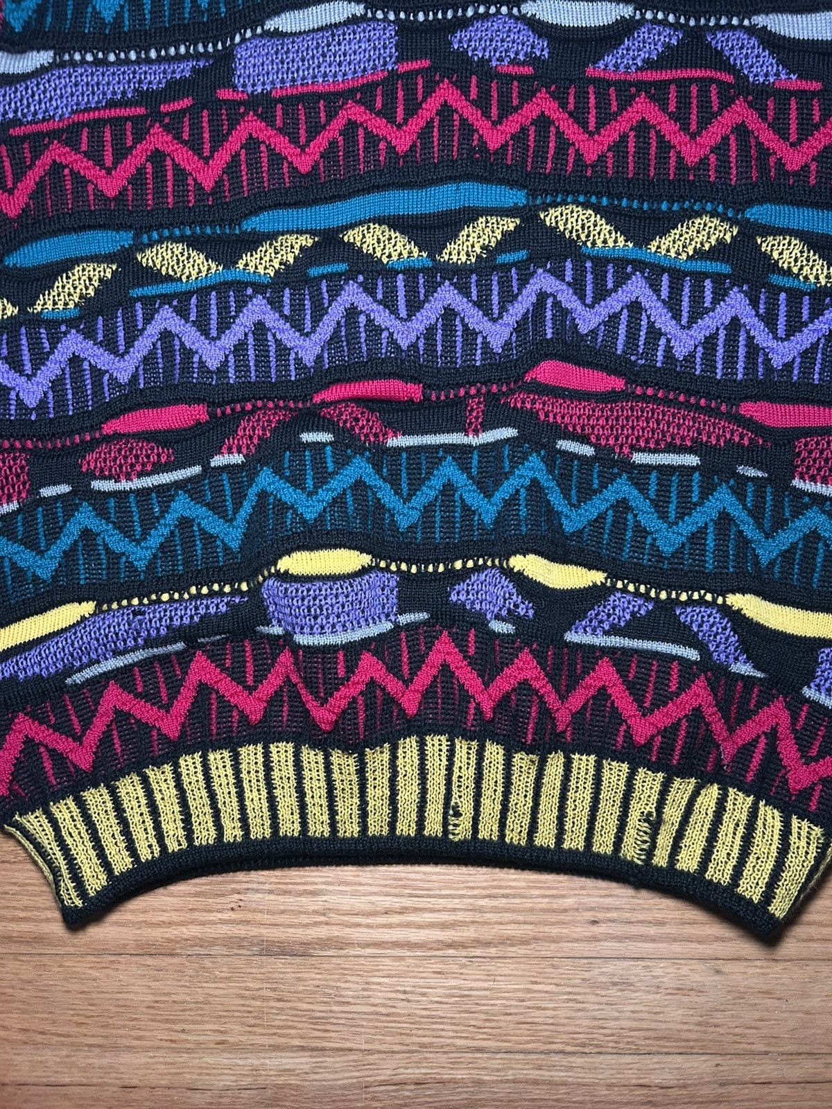 Coogi Vintage 90s Coogi WOOL 3D Knit Sweater Mens XL Size US XL / EU 56 / 4 - 5 Thumbnail