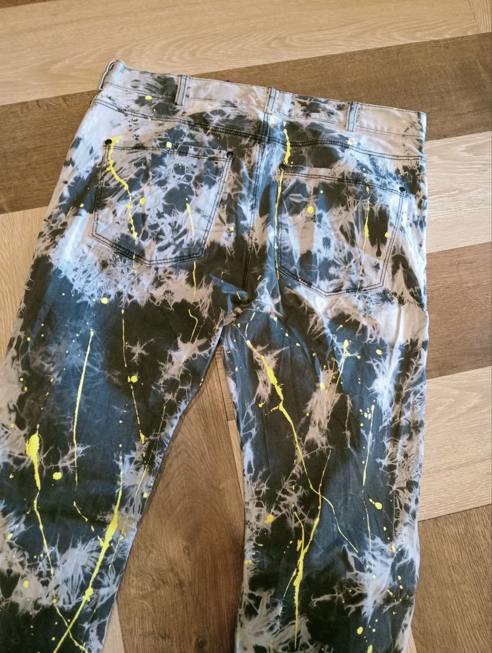 H&M H&M DISTRESSED BLEACH PAINTER PANTS Size US 32 / EU 48 - 9 Thumbnail