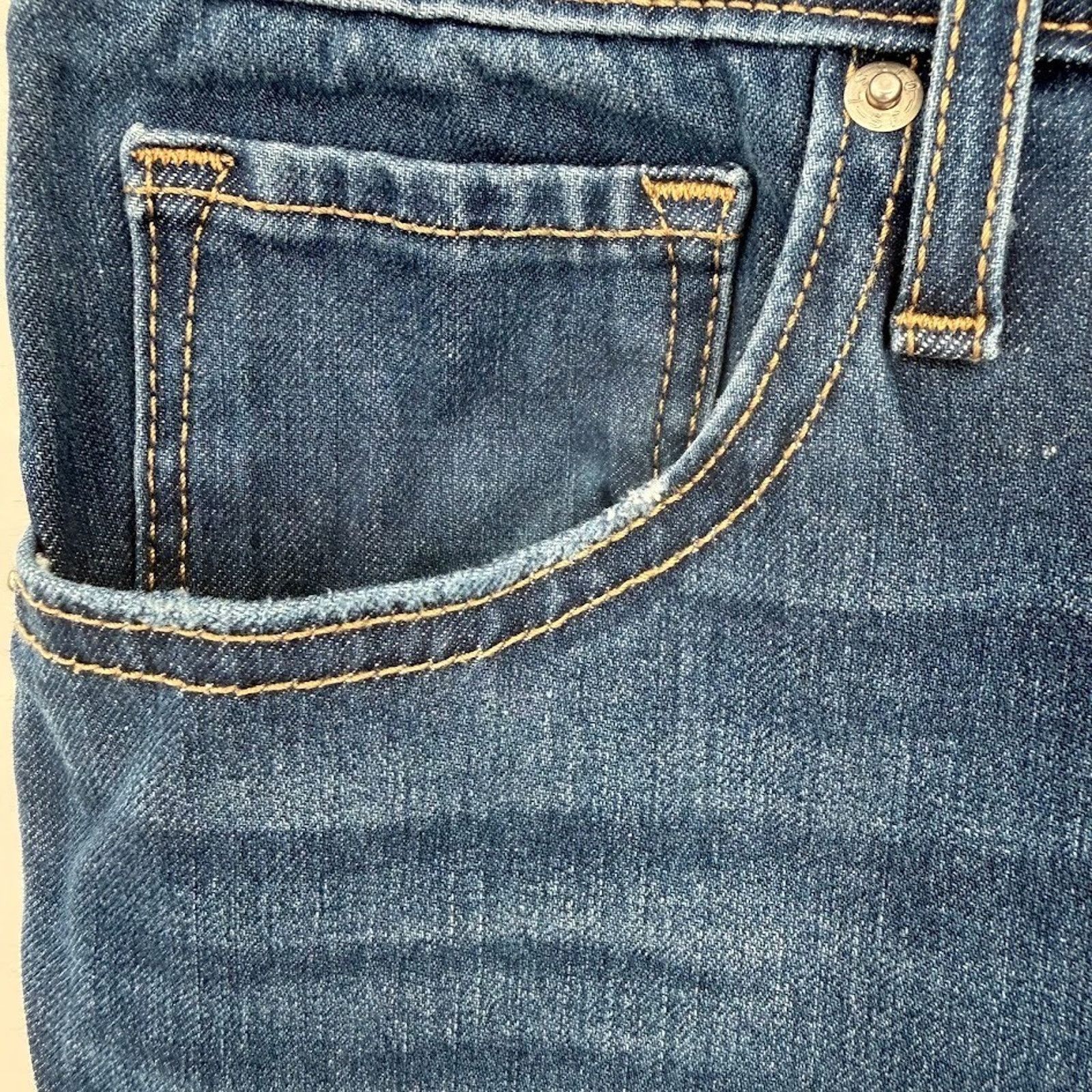 Levi's Levi’s 721 HI rise skinny jeans 29 stretch ankle zipper. Size 29" - 10 Thumbnail