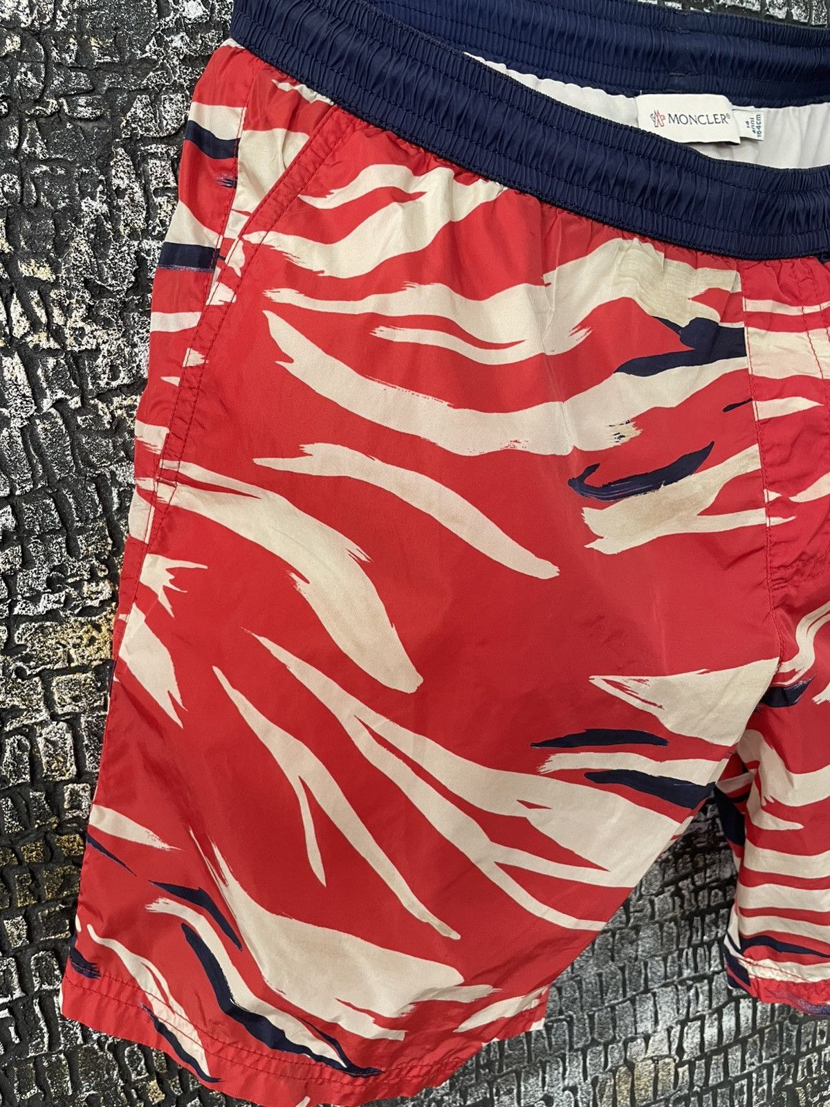 Moncler Moncler nylon short Size US 31 - 12 Thumbnail